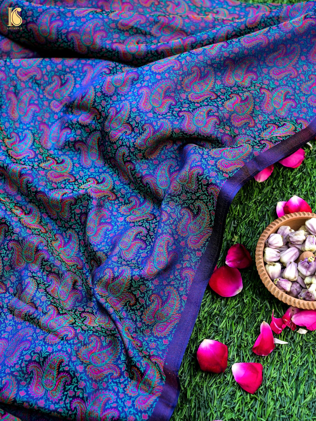 Handloom Banarasi Royal Ambi Tanchoi Silk Fabric