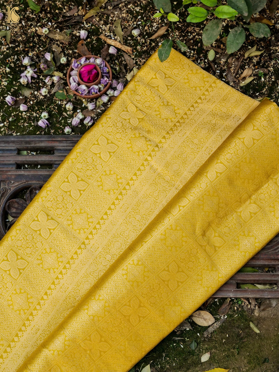 Handloom Banarasi Katan Silk Zari Tanchoi Saree