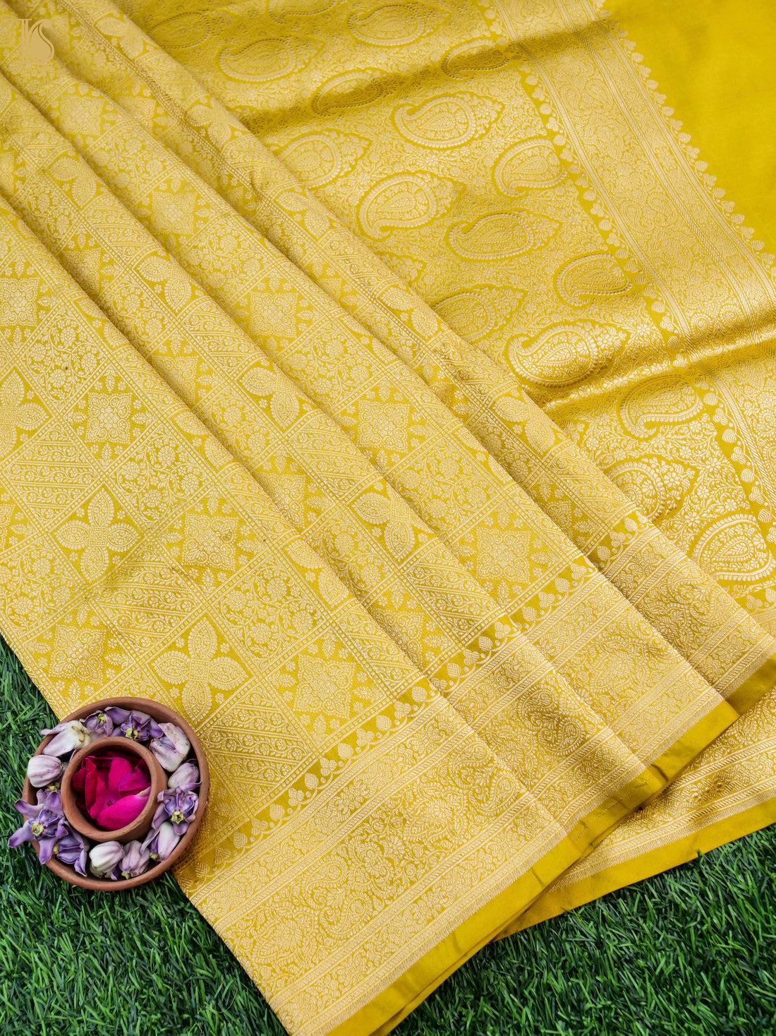 Handloom Banarasi Katan Silk Zari Tanchoi Saree