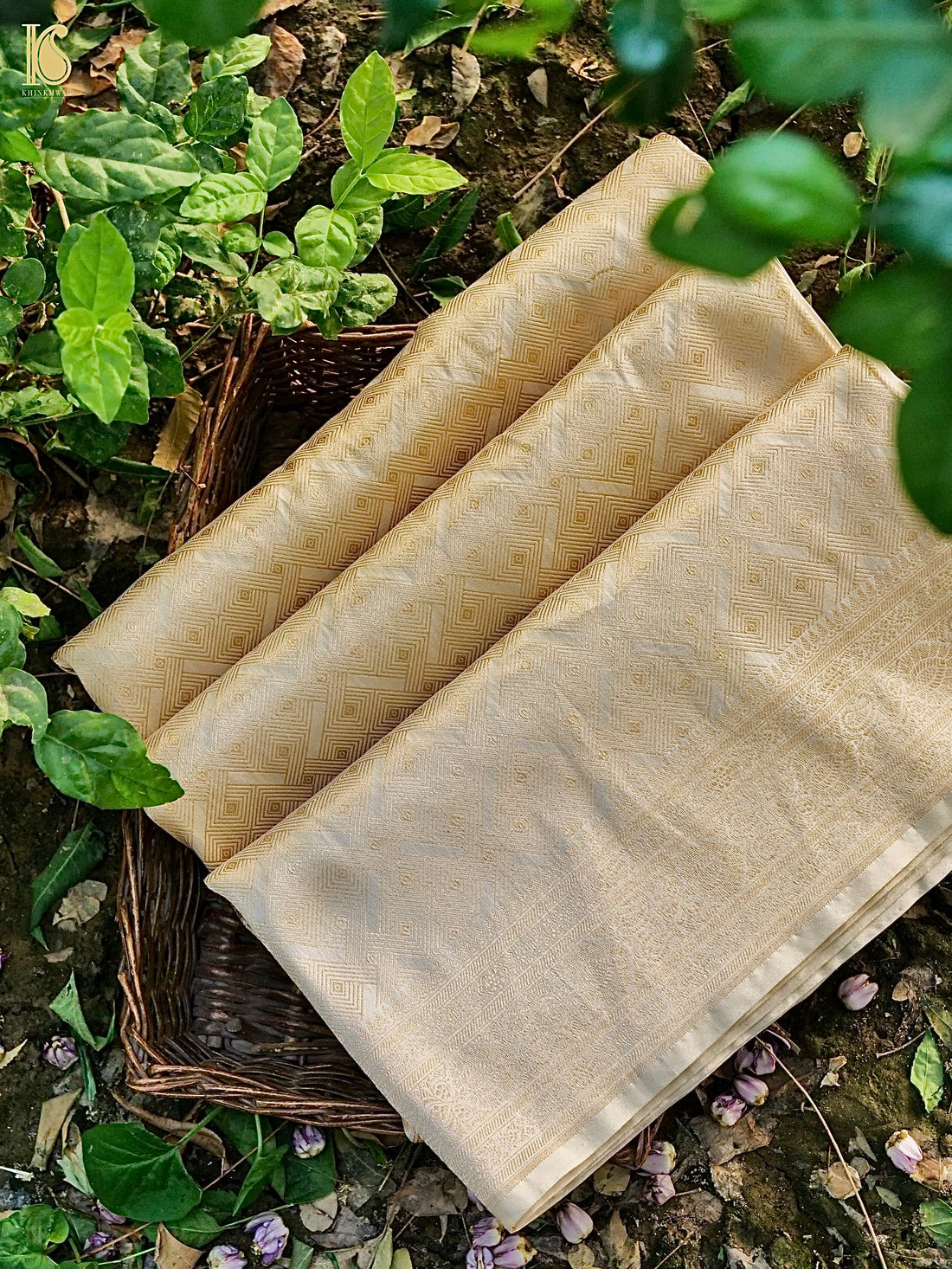 Handloom Banarasi Katan Silk Zari Tanchoi Saree