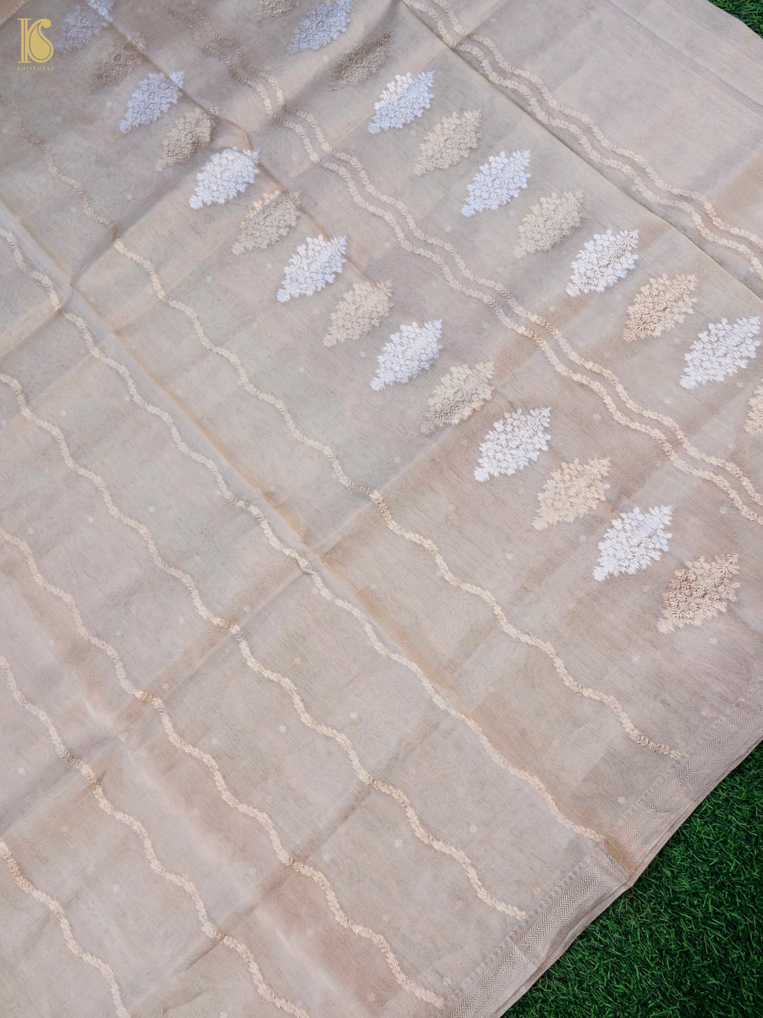 Handloom Banarasi Kora Tissue Dyeable Stripes Saree