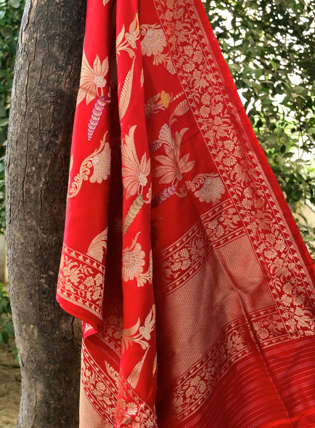 Handwoven Banarasi Katan Silk Kadwa Dupatta