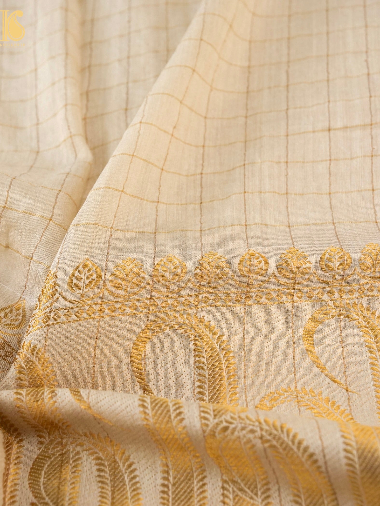 Moonga Silk Handloom Banarasi Fabric