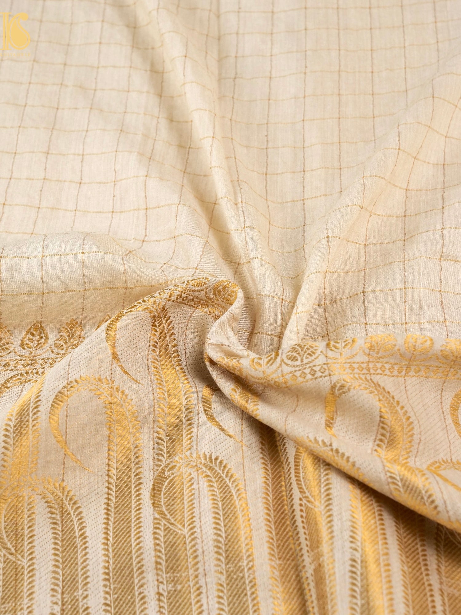 Moonga Silk Handloom Banarasi Fabric