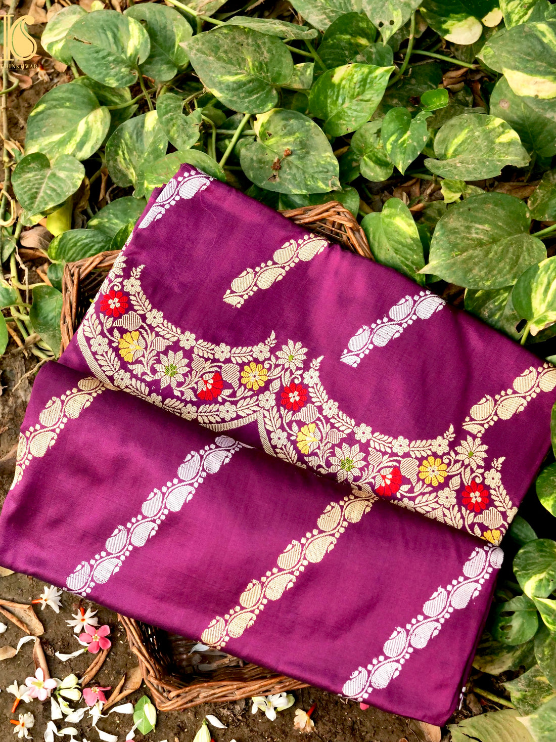 Banarasi Handloom Pure Katan Silk Kadwa Scallop Saree