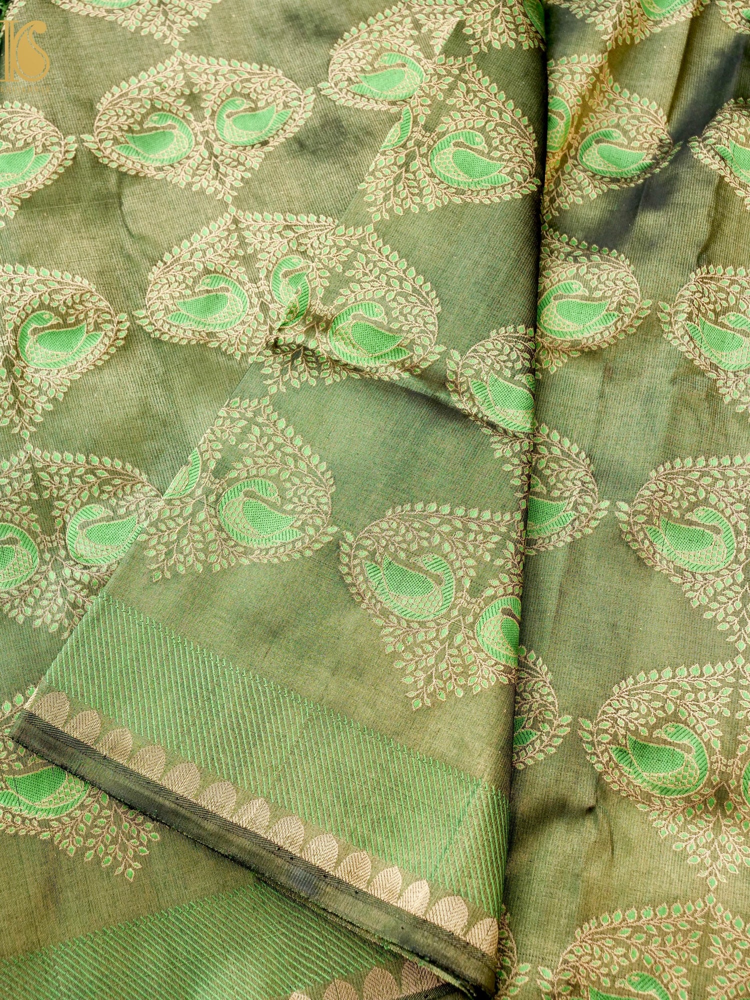 Handloom Banarasi Katan Silk Zari Vasket Duck Saree