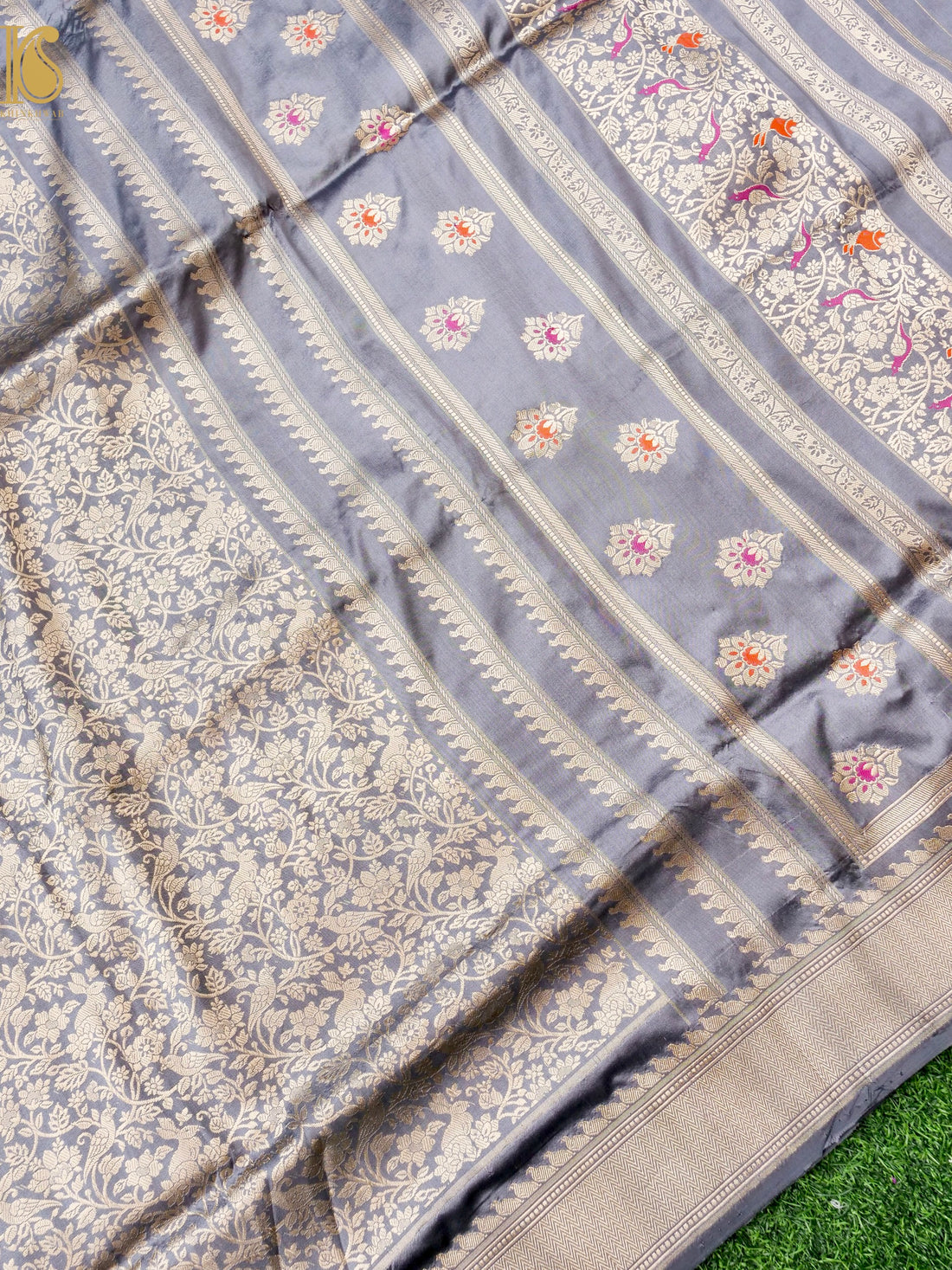 Handloom Banarasi Katan Silk Kadwa Zari Vasket Shikargah Saree