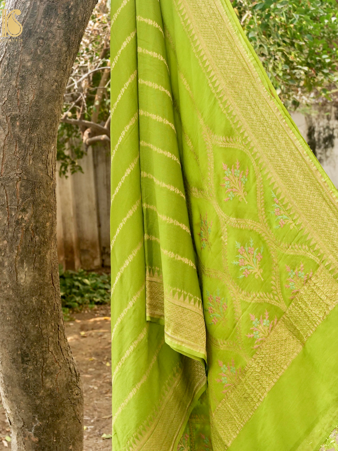 Banarasi Georgette Dupatta with Meenakari