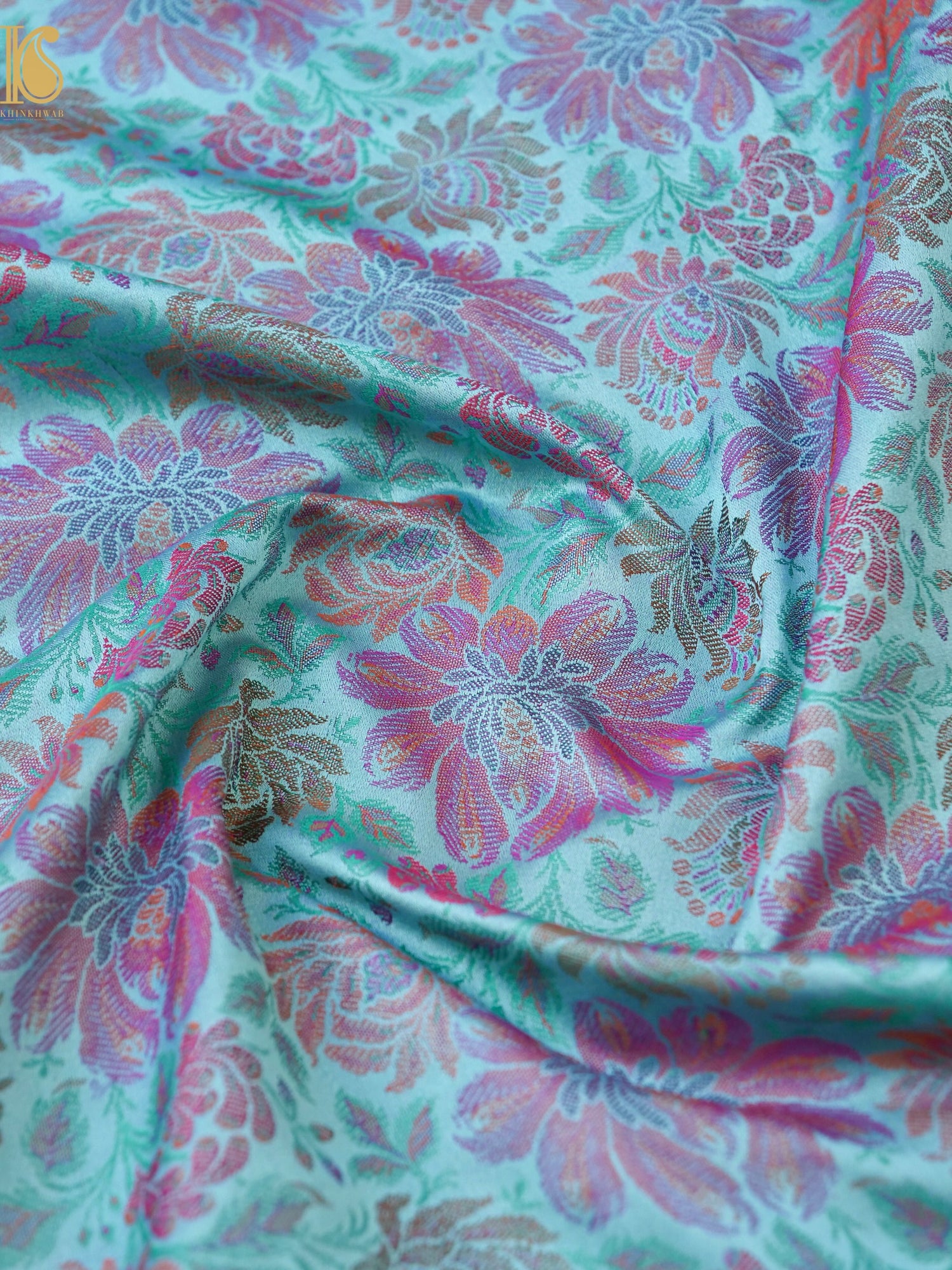 Handloom Banarasi Tanchoi Silk Dahlia Fabric