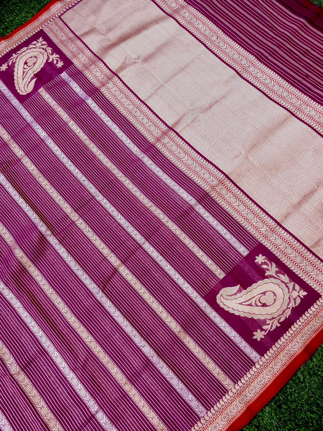 Handloom Katan Silk Banarasi Kadwa Ektara Saree