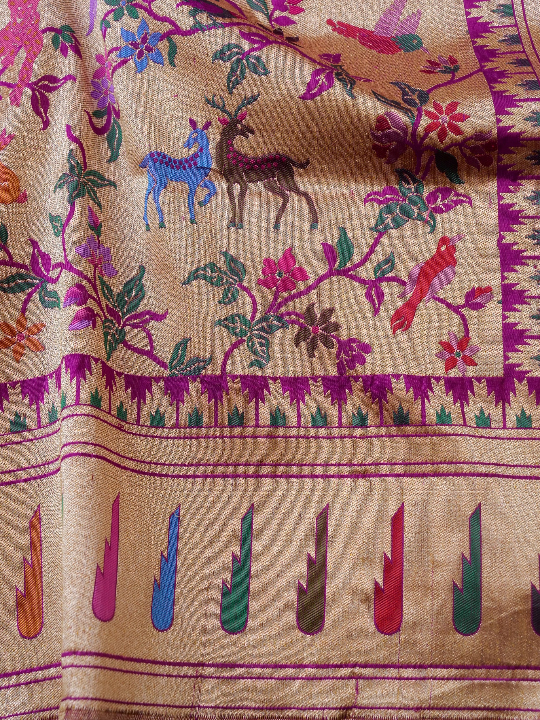 Handloom Banarasi Katan Silk Khinkhab Shikargah Saree