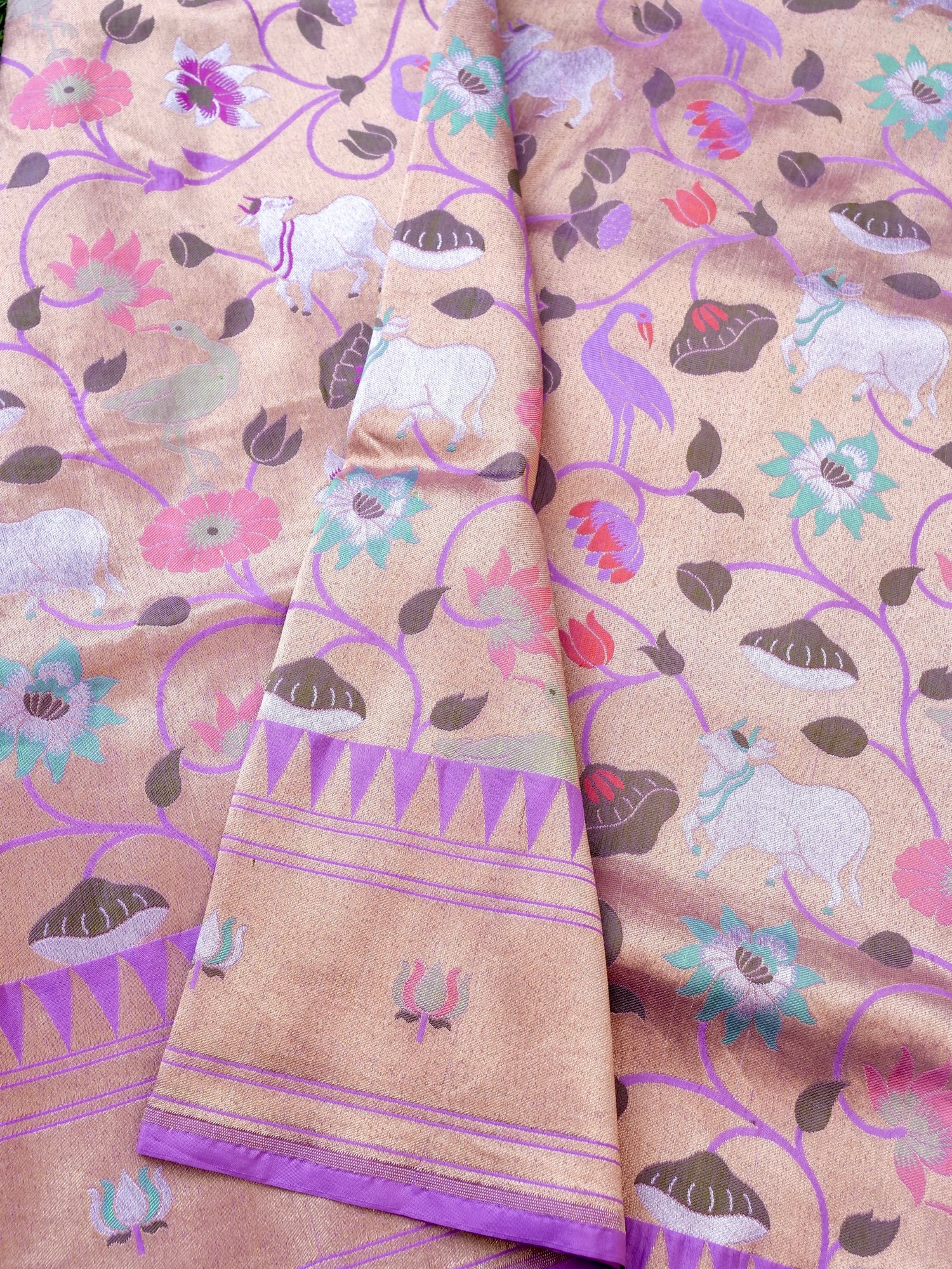 Handloom Banarasi Katan Silk Khinkhab Cow Saree