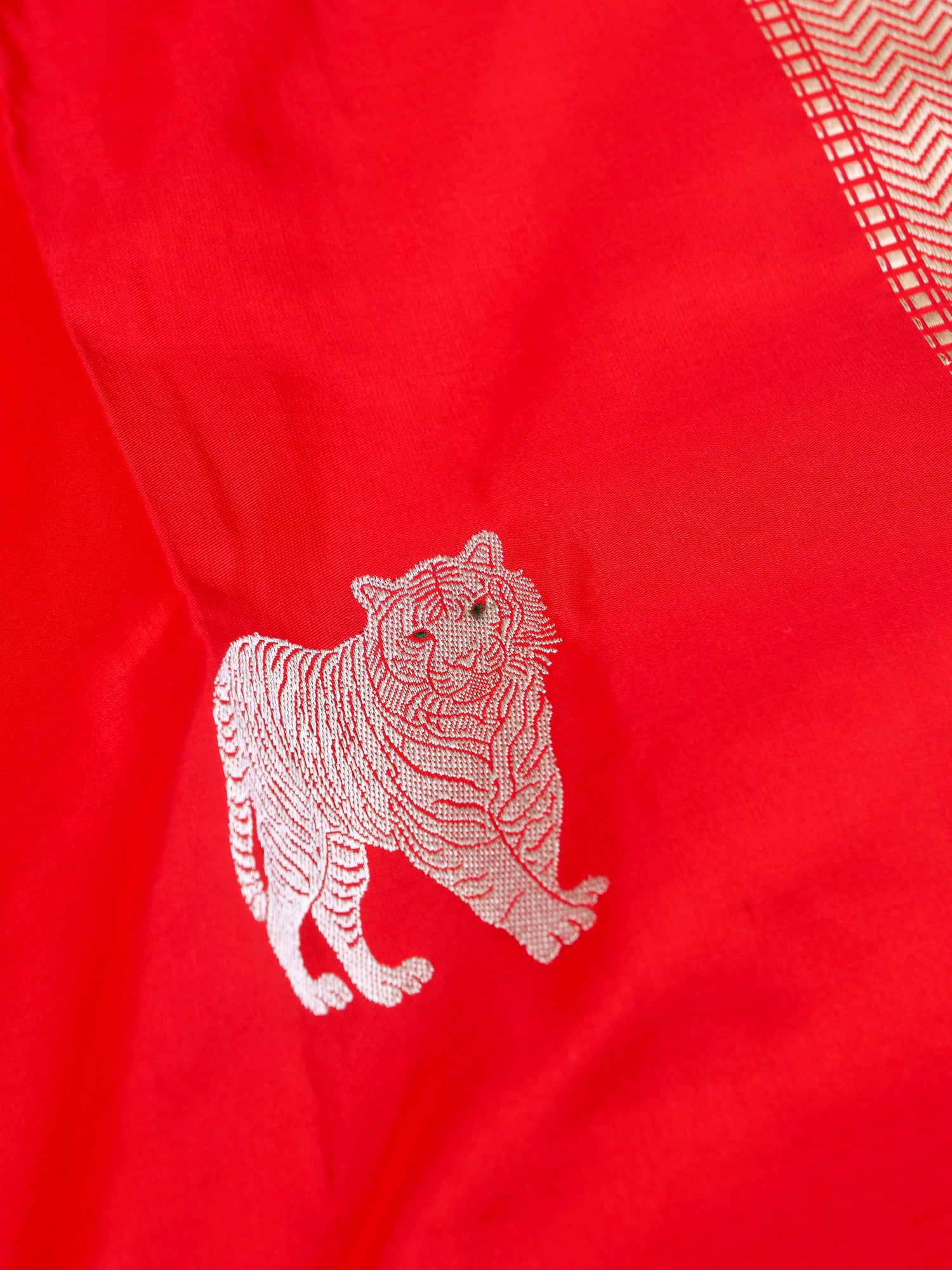 Handloom Banarasi Pure Katan Silk Zarmrig Kadwa Saree