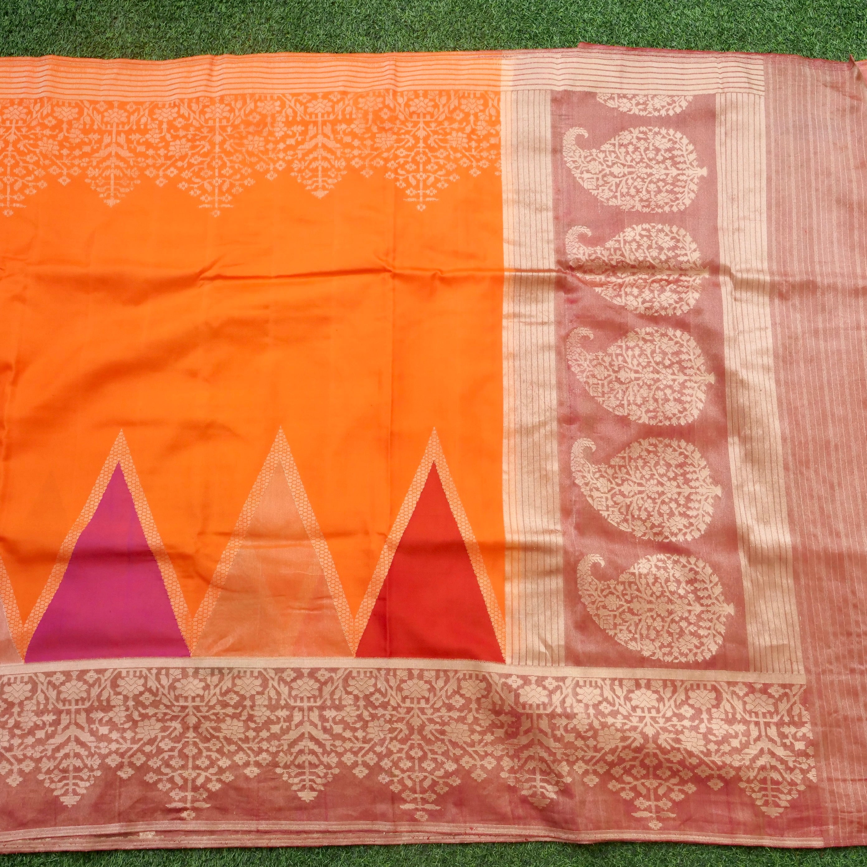 Katan Silk Handloom Ekatara Kadhiyal Banarasi Saree