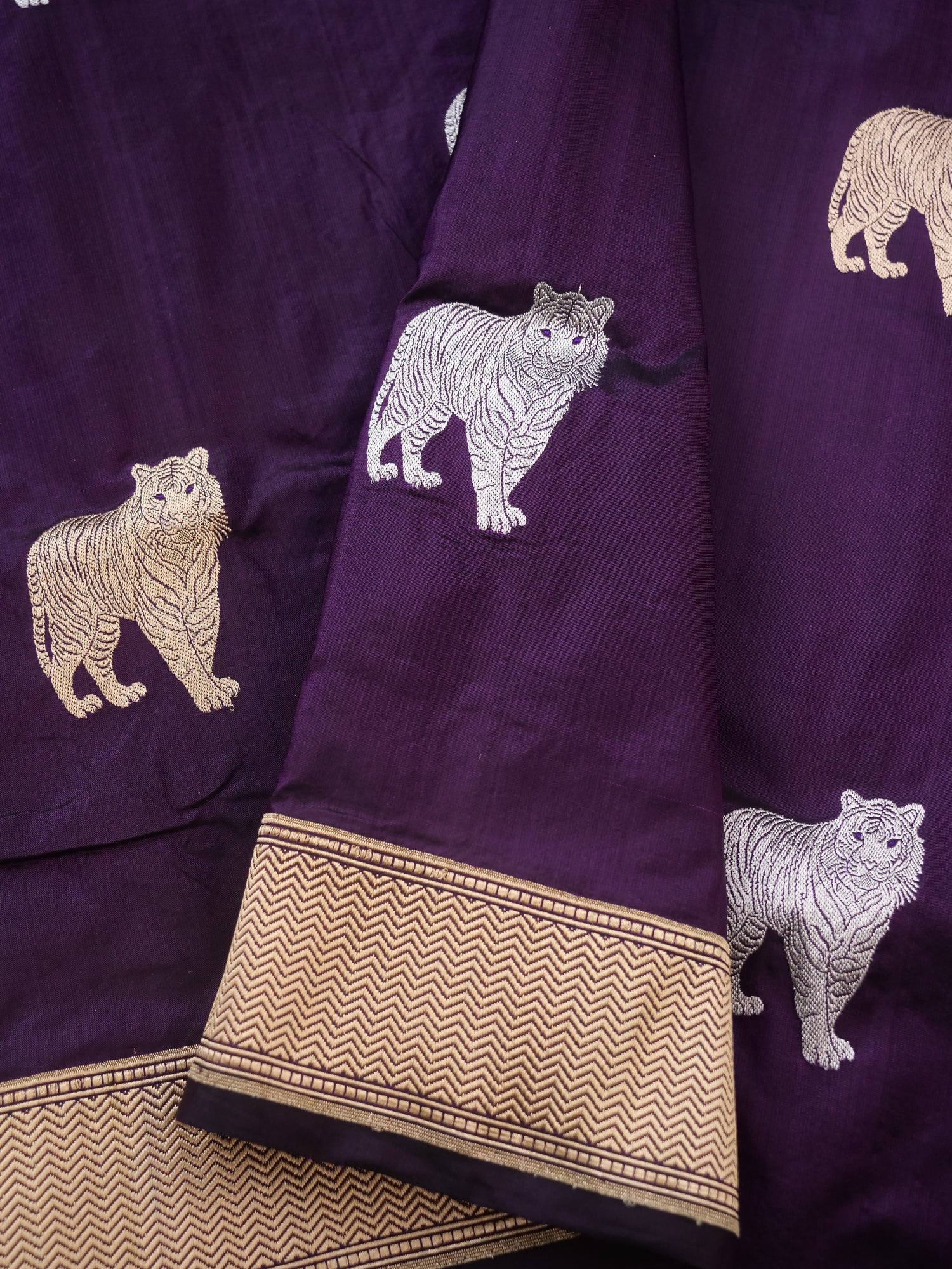 Handloom Banarasi Pure Katan Silk Zarmrig Kadwa Saree