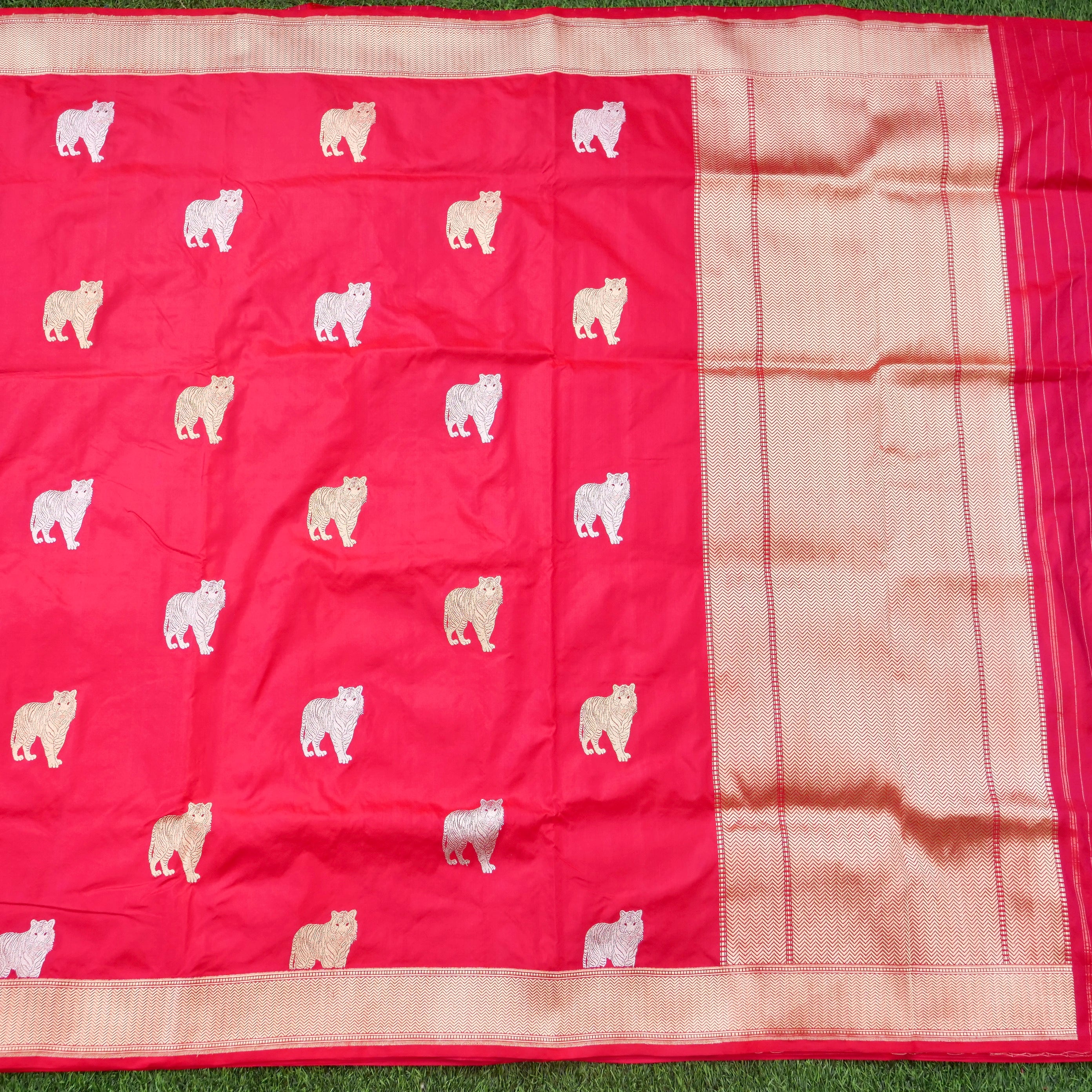 Handloom Banarasi Pure Katan Silk Zarmrig Kadwa Saree