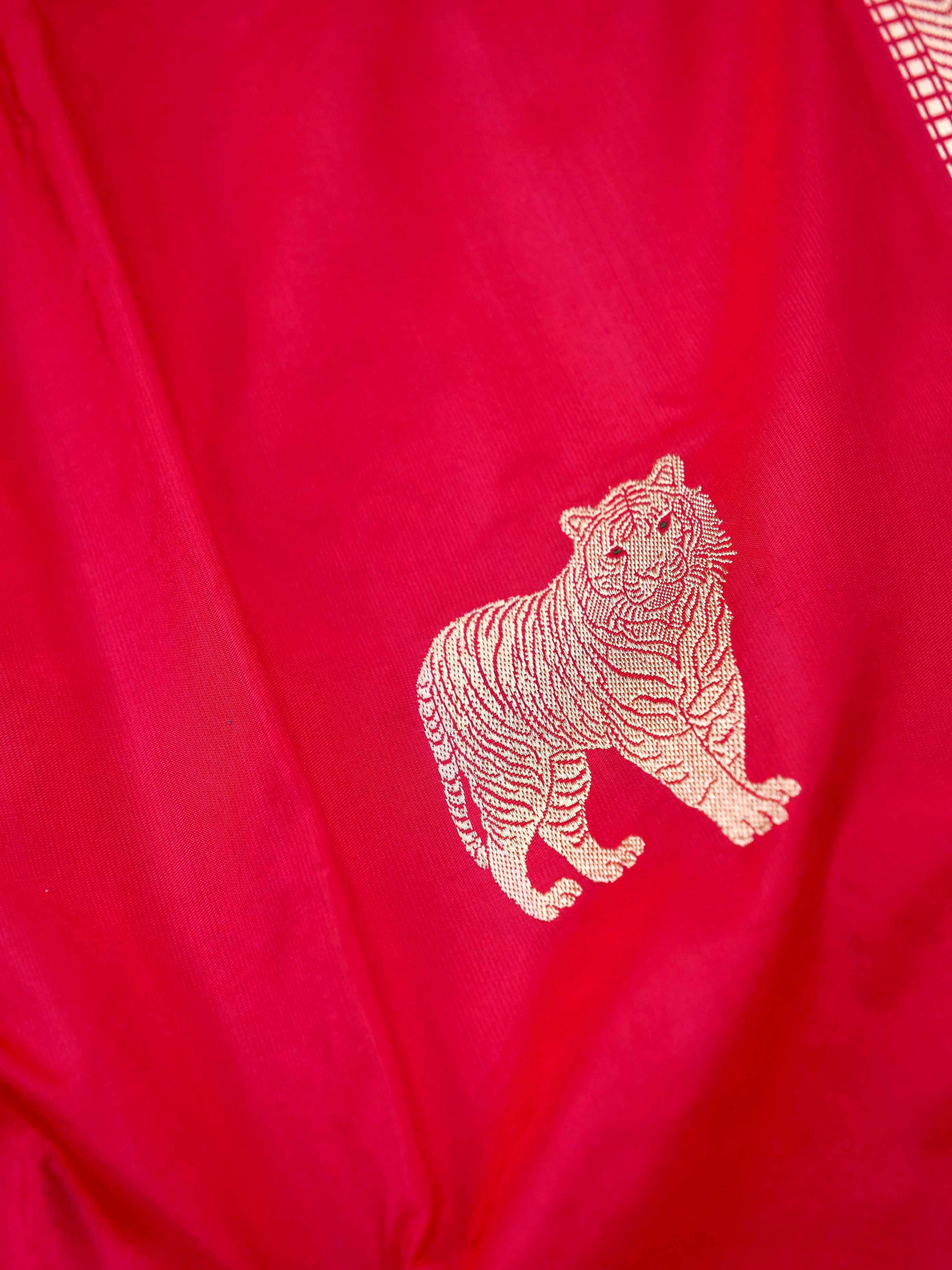 Handloom Banarasi Pure Katan Silk Zarmrig Kadwa Saree