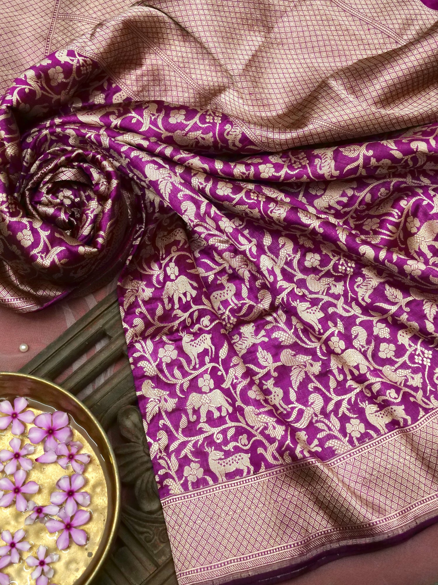 Handloom Banarasi Katan Silk Shikargah Dupatta - Khinkhwab