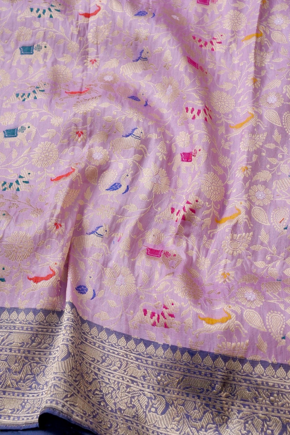 Handloom Banarasi Katan Shikargah Saree with Contrast Border