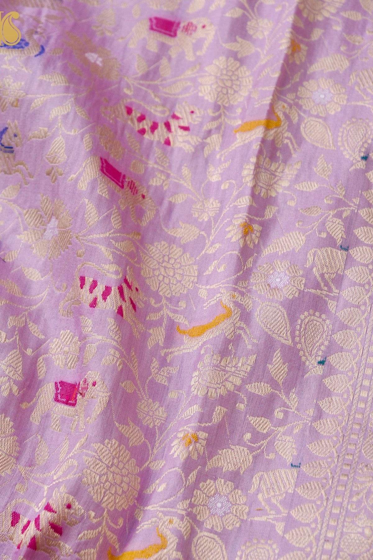 Handloom Banarasi Katan Shikargah Saree with Contrast Border