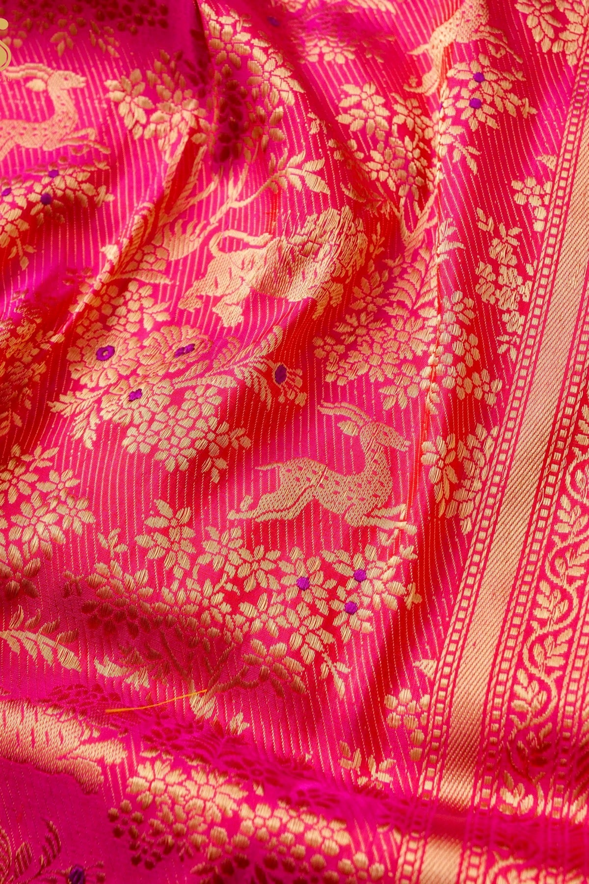 Handloom Banarasi Katan Silk Kadwa Zari Vasket Shikargah Saree