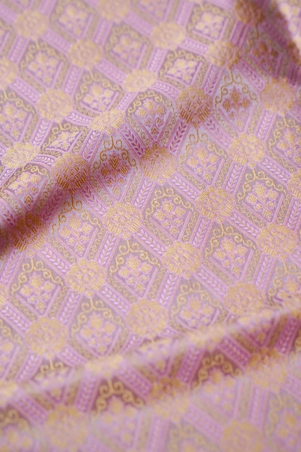 Handloom Banarasi Tanchoi Silk Fabric
