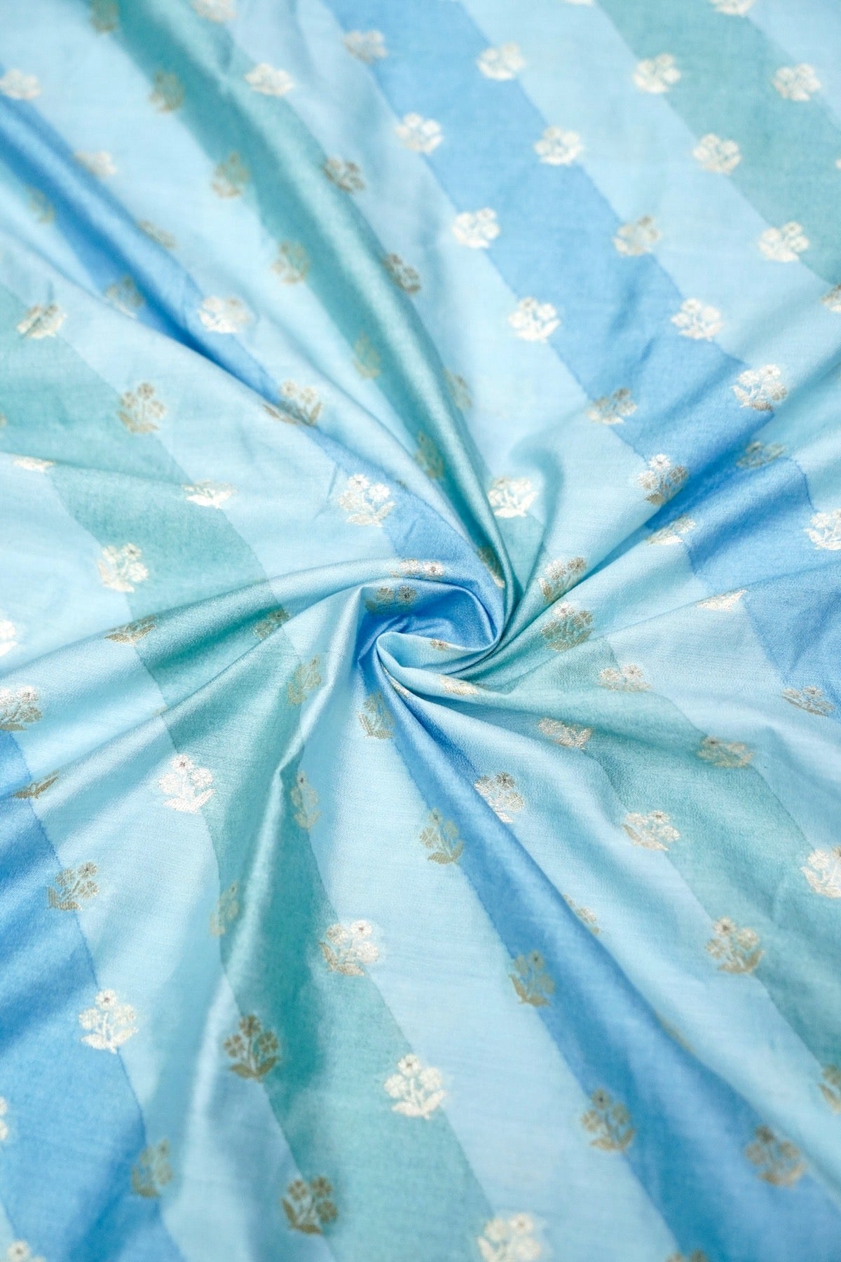 Moonga Silk Handloom Banarasi Fabric