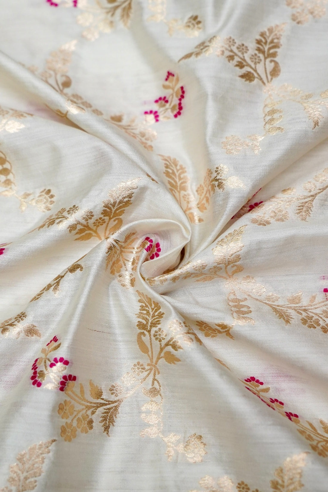 Moonga Silk Handloom Banarasi Fabric