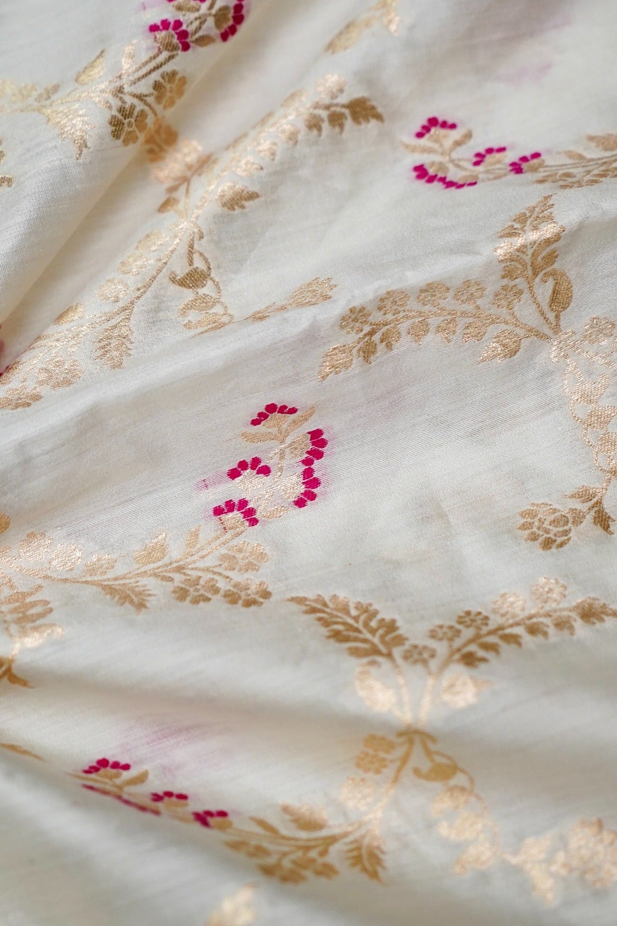 Moonga Silk Handloom Banarasi Fabric