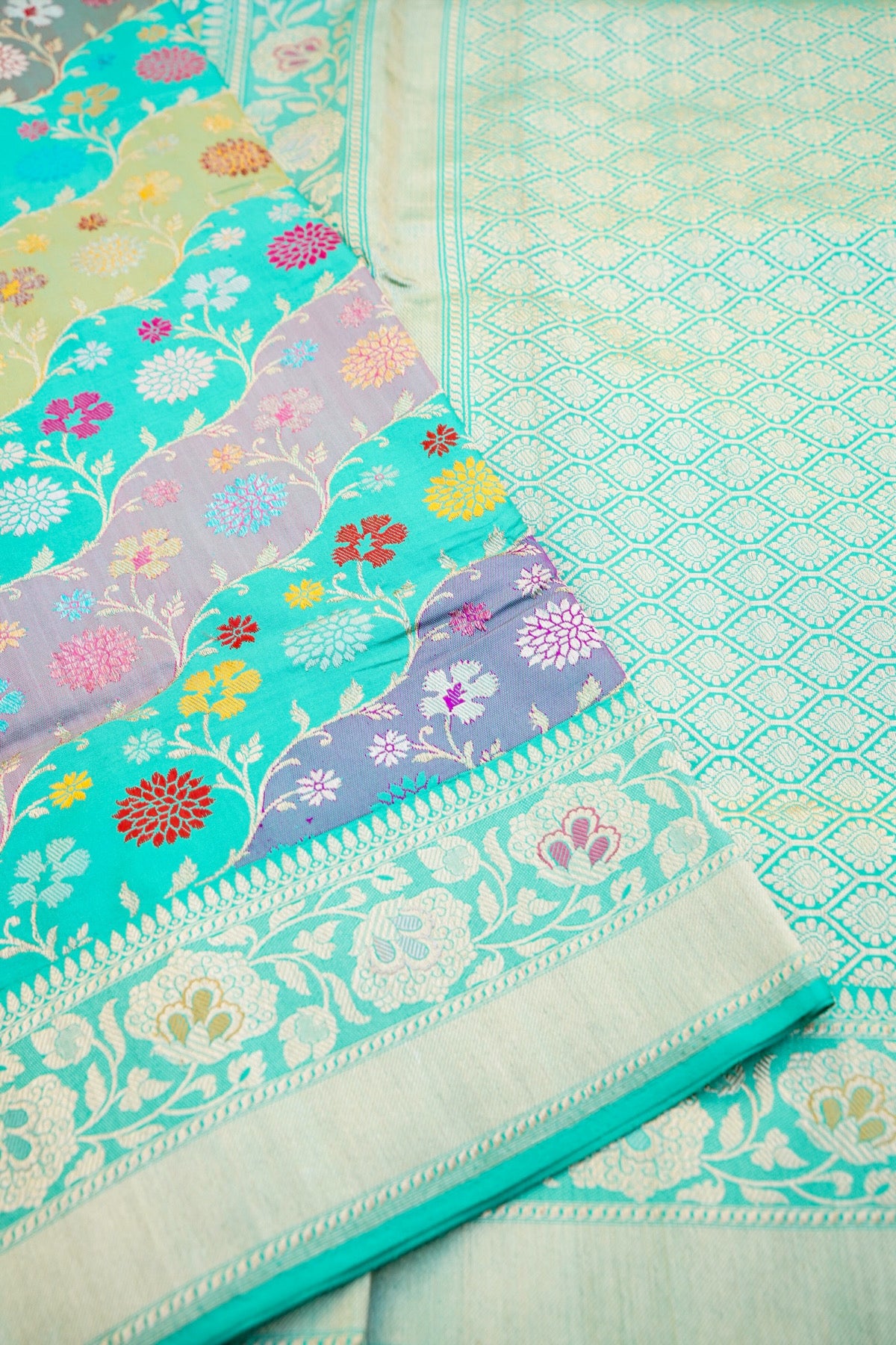 Handloom Banarasi Rangkat Katan Silk Saree - Khinkhwab