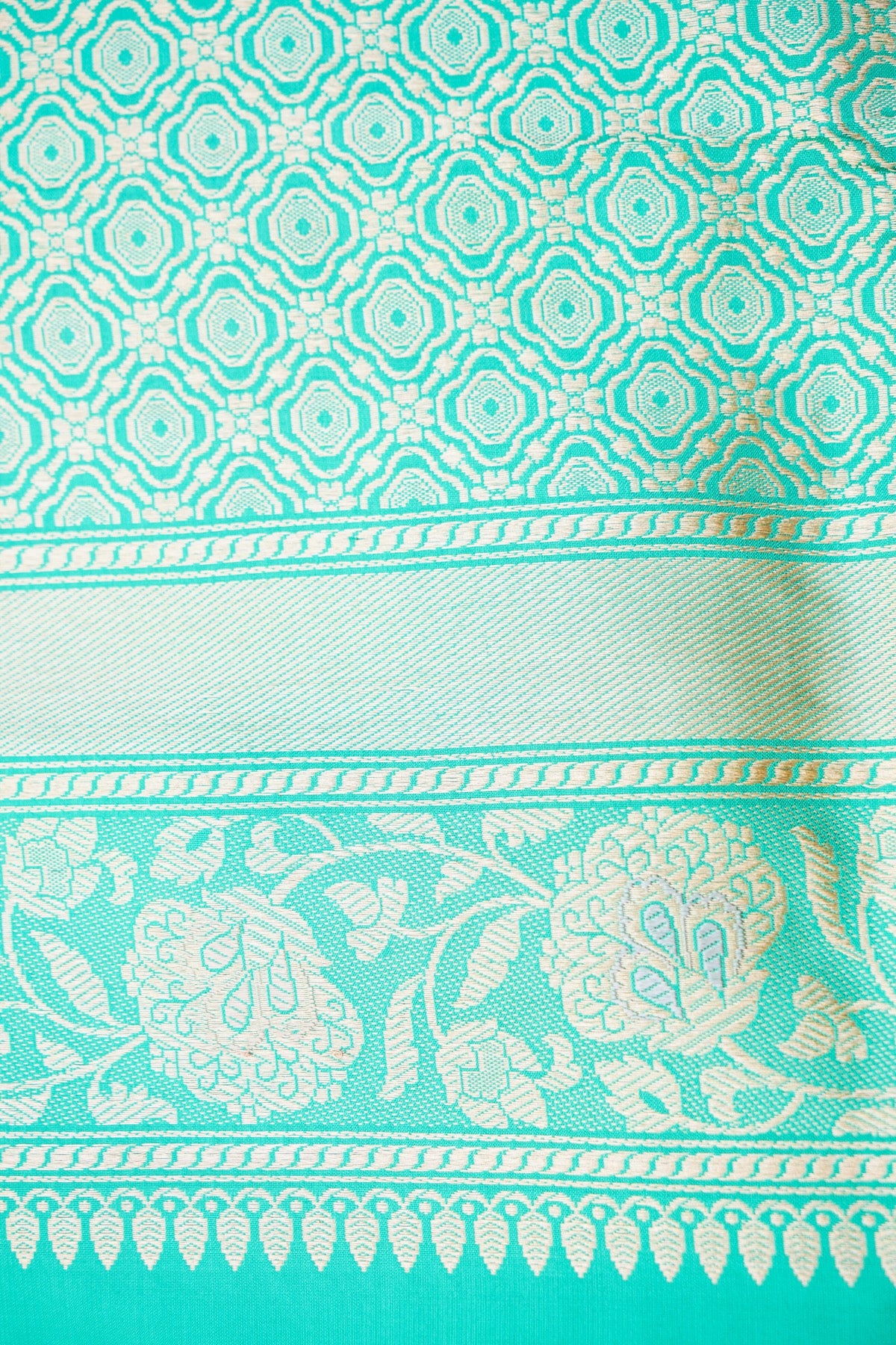Handloom Banarasi Rangkat Katan Silk Saree - Khinkhwab