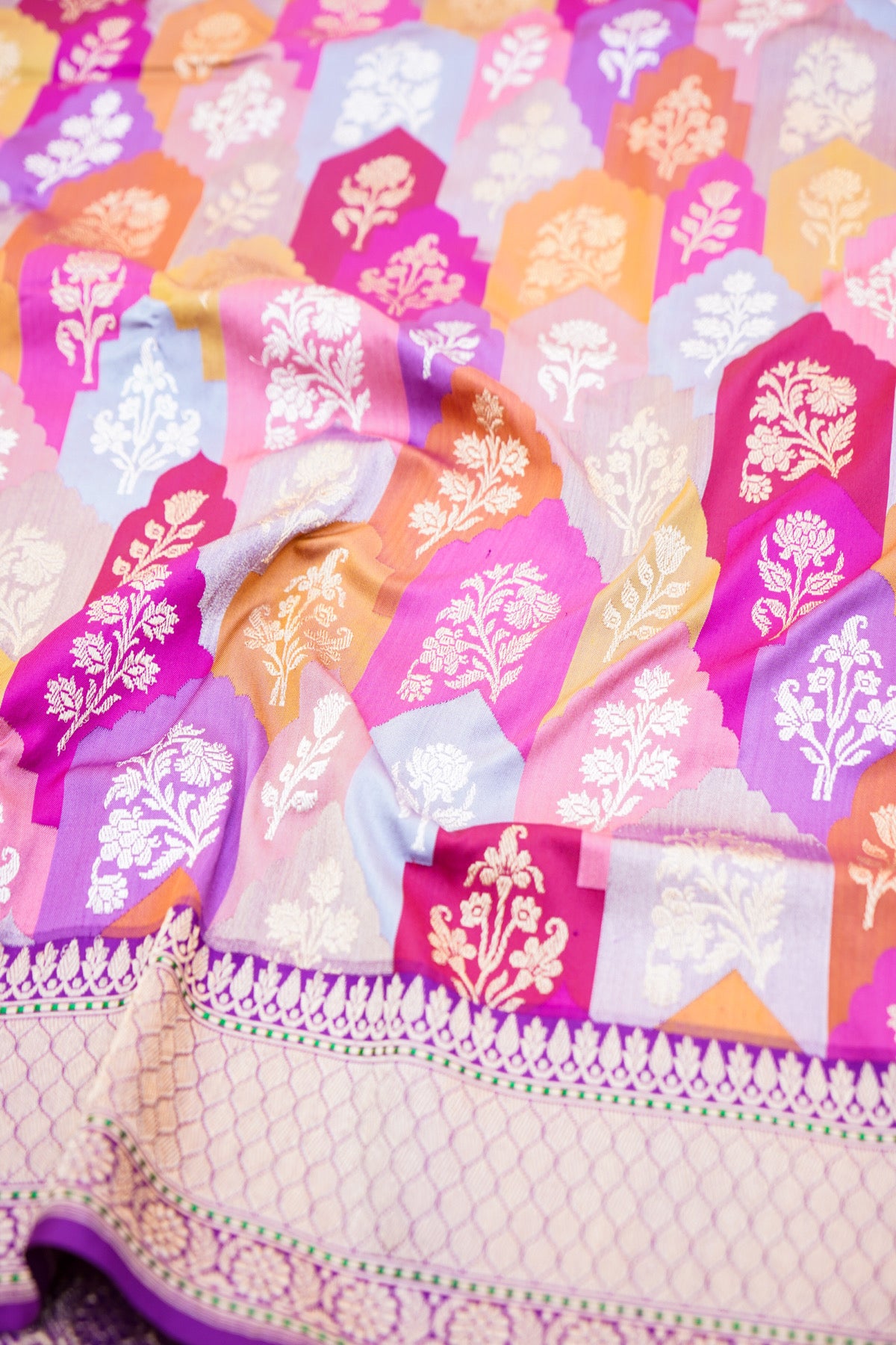 Handloom Banarasi Kadwa Rangkat Katan Silk Saree - Khinkhwab