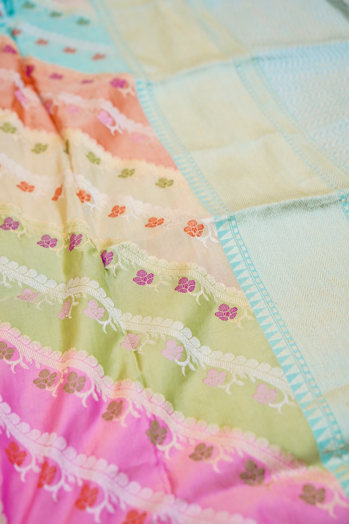 Handloom Banarasi Rangkat Katan Silk Pastel Dupatta - Khinkhwab