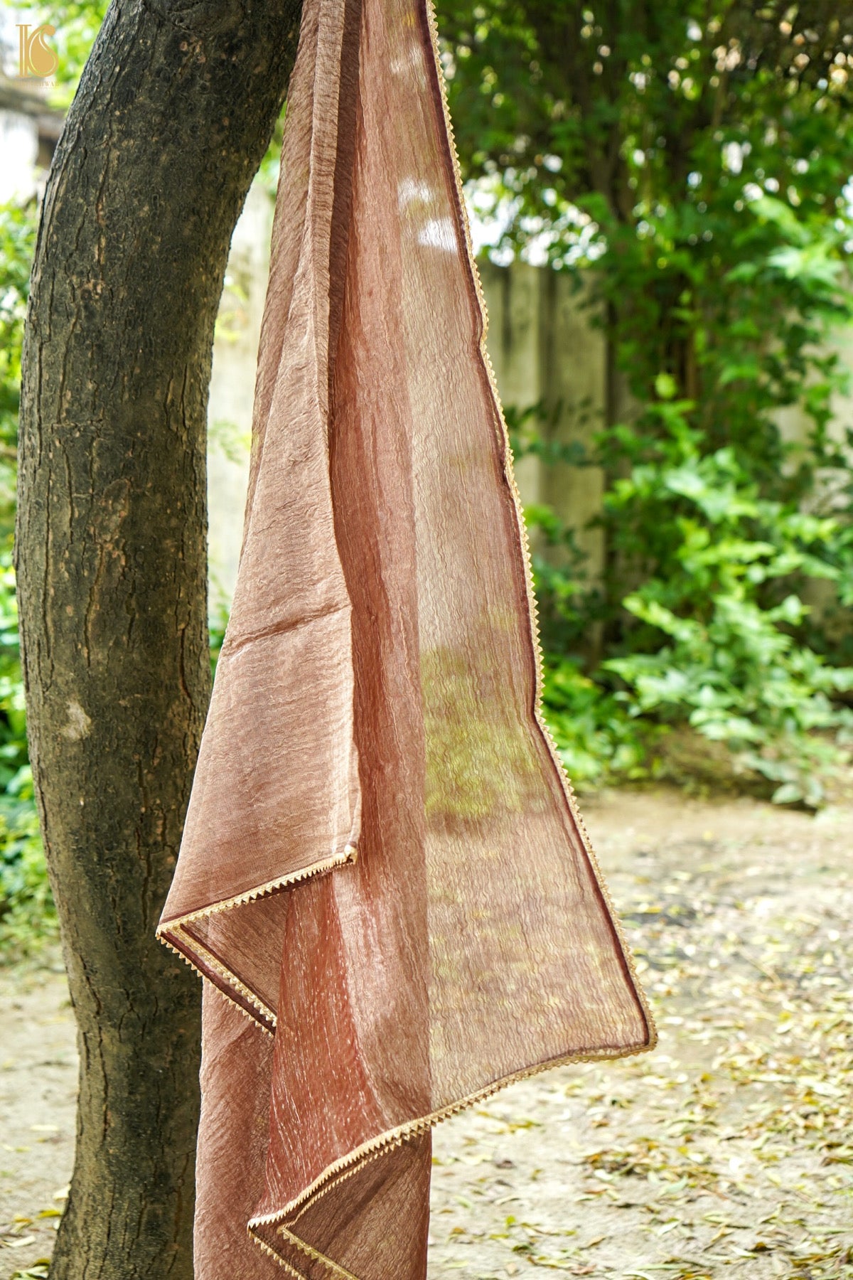 Banarasi Crush Tissue Dupatta in Rose Gold