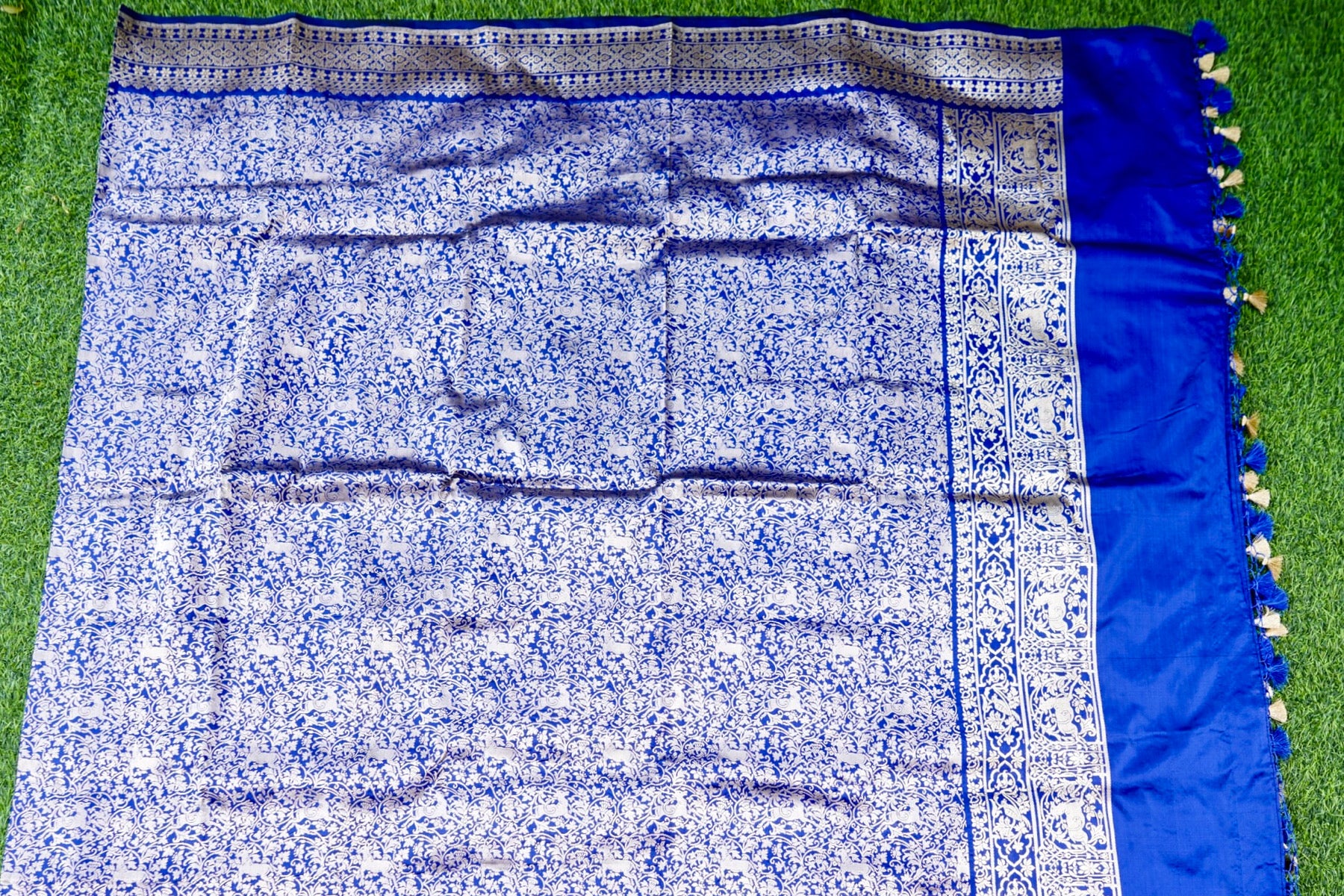 Handwoven Banarasi Katan Silk Shikargah Dupatta in Royal Blue