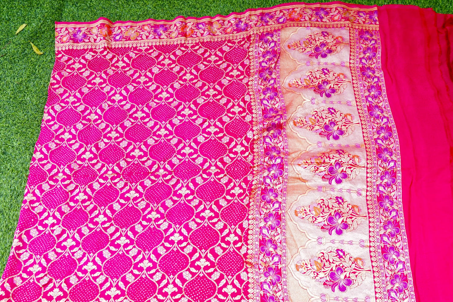 Banarasi Georgette Bandhani Dahlia Dupatta in Hot Pink