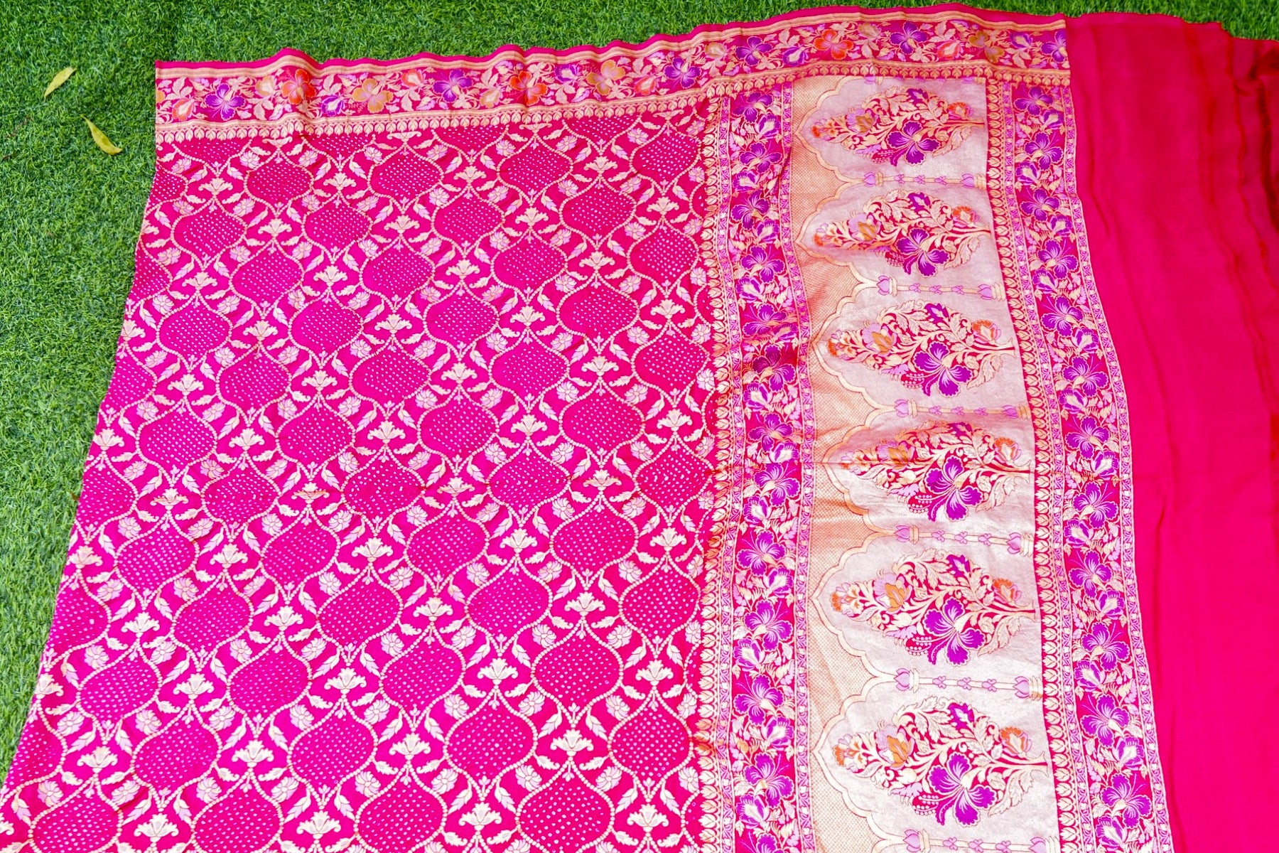 Banarasi Georgette Bandhani Dahlia Dupatta in Hot Pink