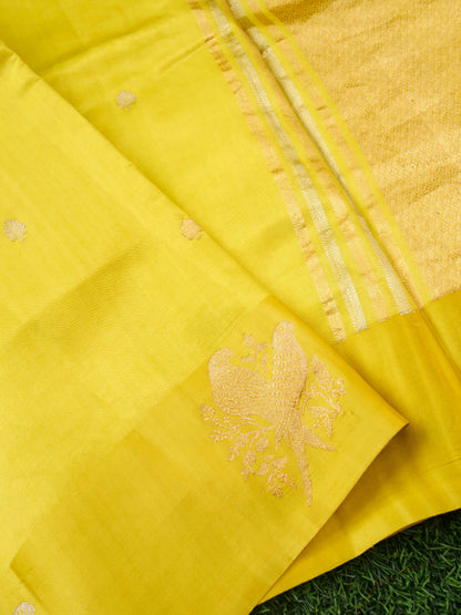 Handloom Banarasi Pure Katan Silk Kadwa Saree in Yellow with Parrot Motif - Khinkhwab