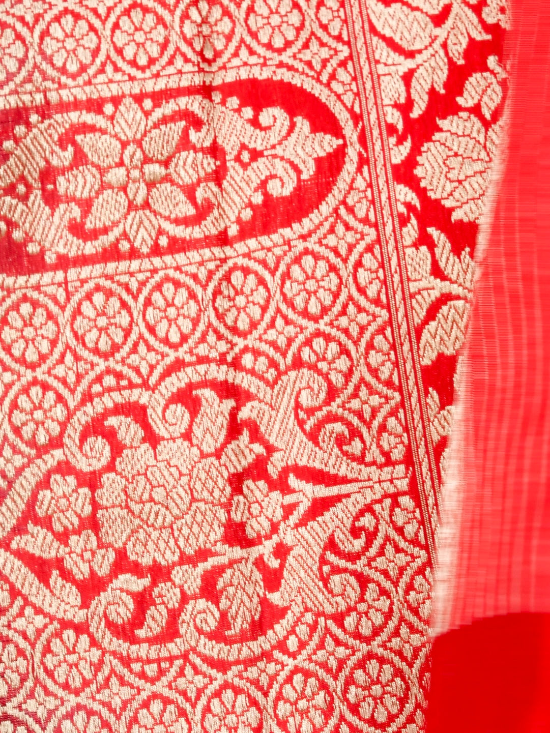 Handloom Banarasi Pure Katan Silk Saree in Maroon with Red Border - Khinkhwab