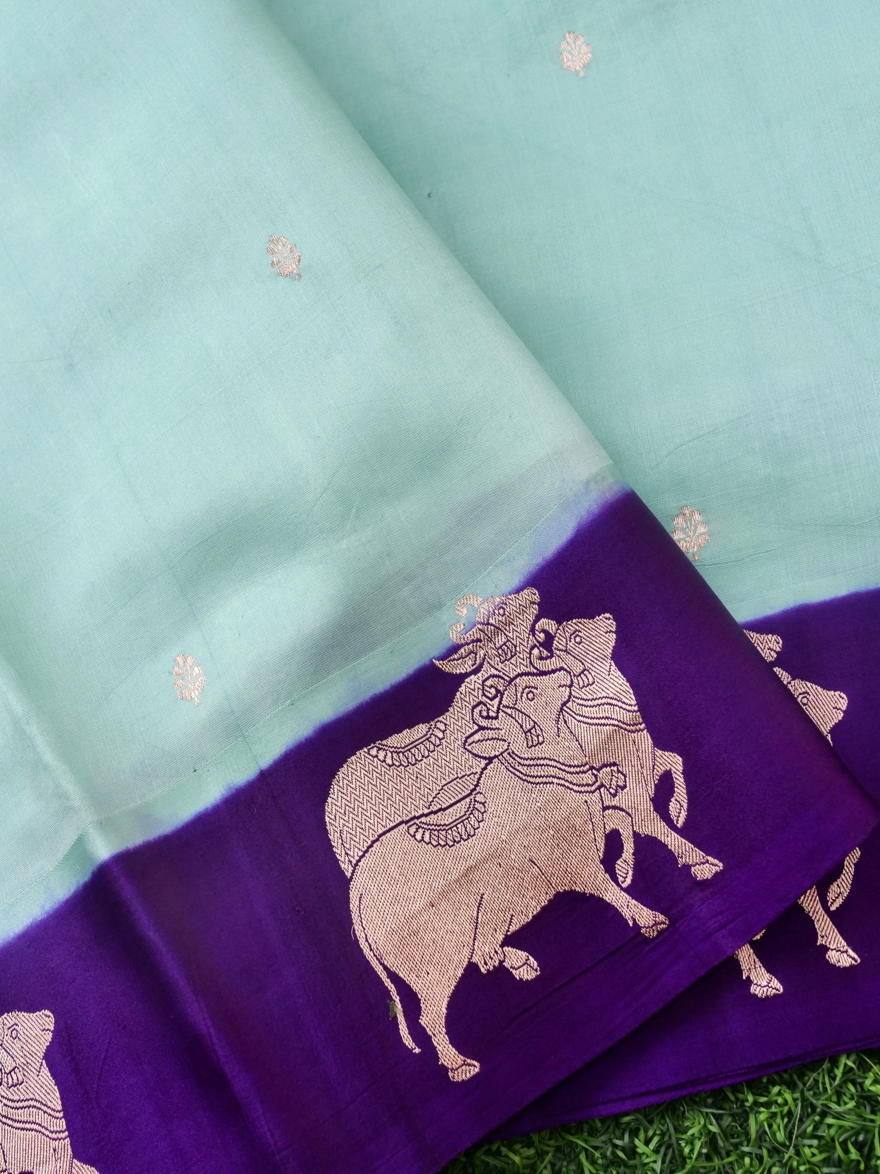 Handloom Banarasi Pure Katan Silk Kadwa Saree in Mint with Nandi Motif - Khinkhwab