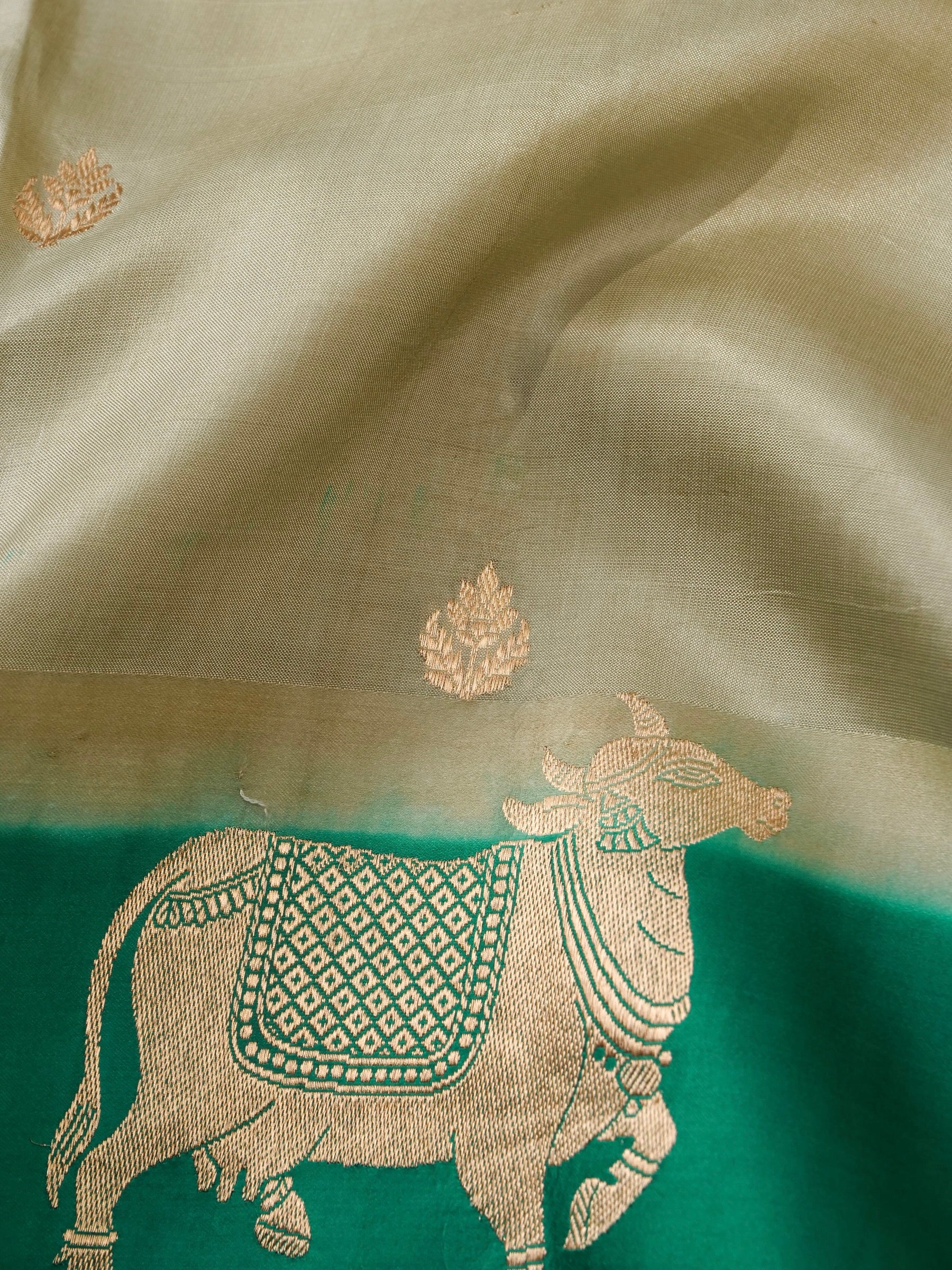 Handloom Banarasi Pure Katan Silk Kadwa Saree in Khaki with Standing Nandi - Khinkhwab