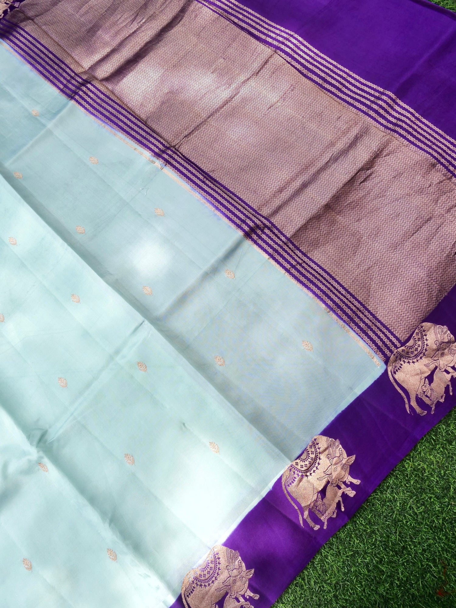 Handloom Banarasi Pure Katan Silk Ice Blue Kadwa Saree with Nandi &amp; Calf - Khinkhwab