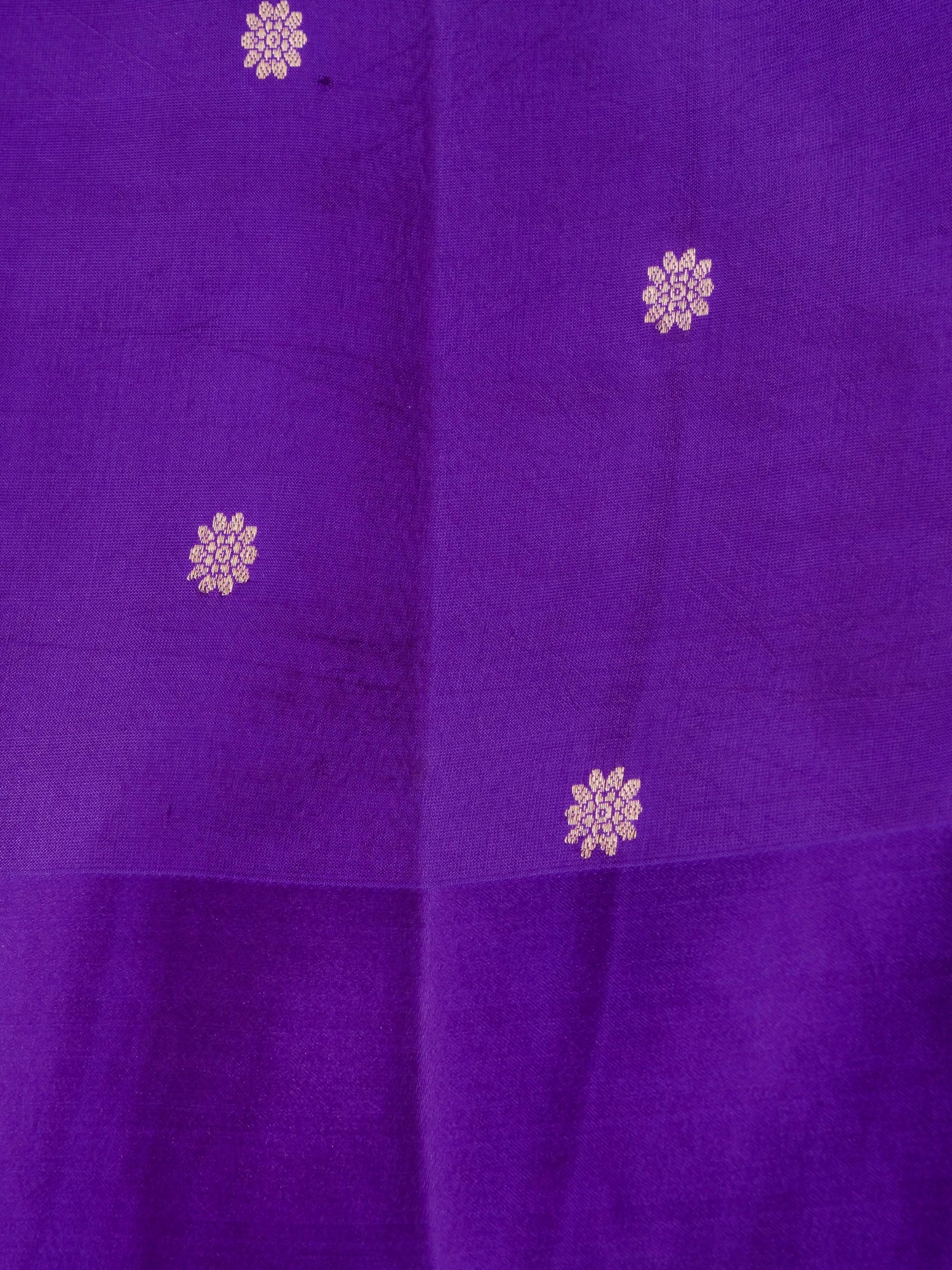 Handloom Banarasi Pure Katan Silk Ice Blue Kadwa Saree with Nandi &amp; Calf - Khinkhwab