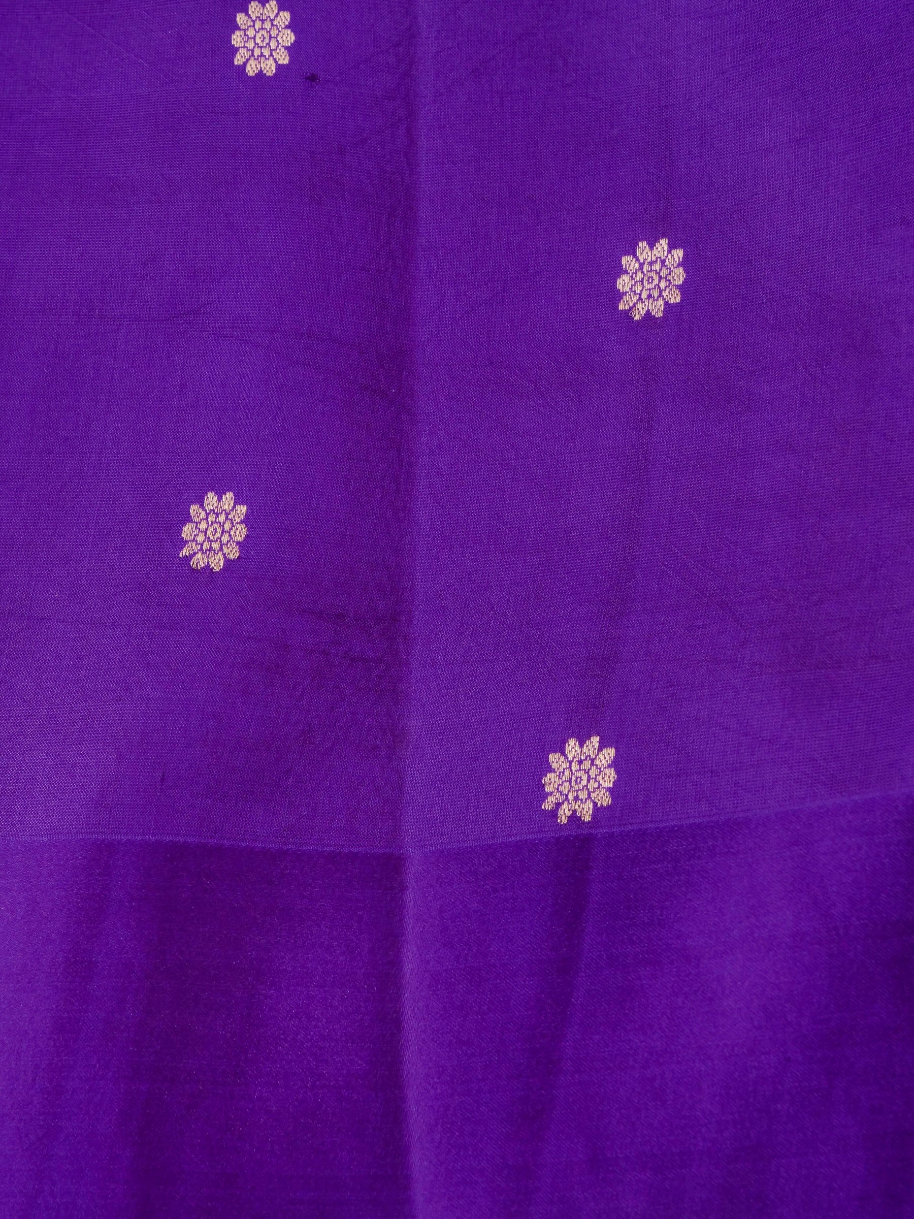 Handloom Banarasi Pure Katan Silk Ice Blue Kadwa Saree with Nandi &amp; Calf - Khinkhwab
