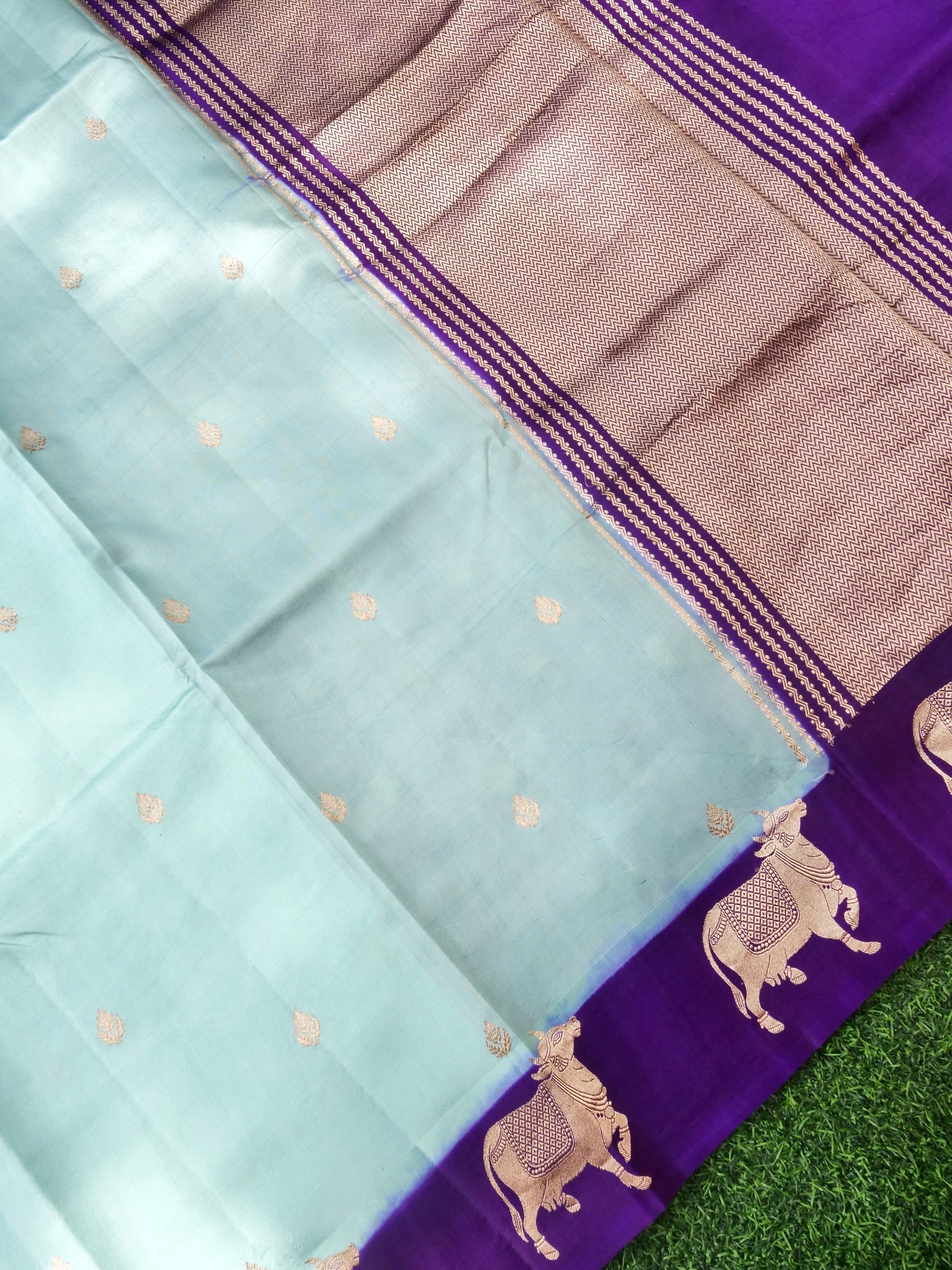 Handloom Banarasi Pure Katan Silk Kadwa Saree in Mint with Standing Nandi Motif - Khinkhwab