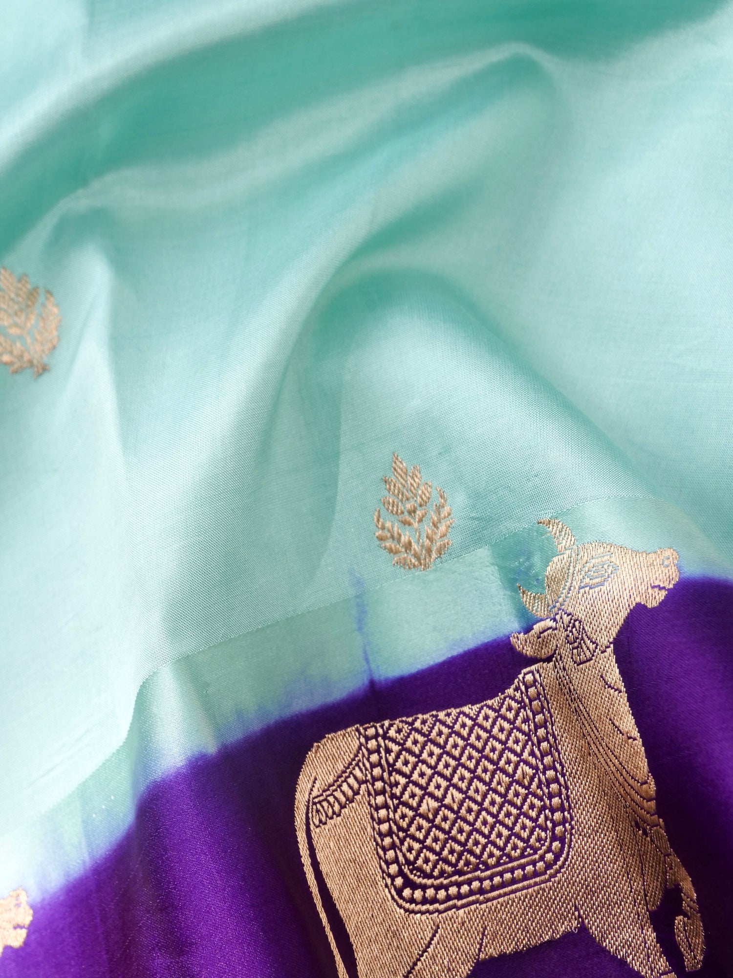 Handloom Banarasi Pure Katan Silk Kadwa Saree in Mint with Standing Nandi Motif - Khinkhwab