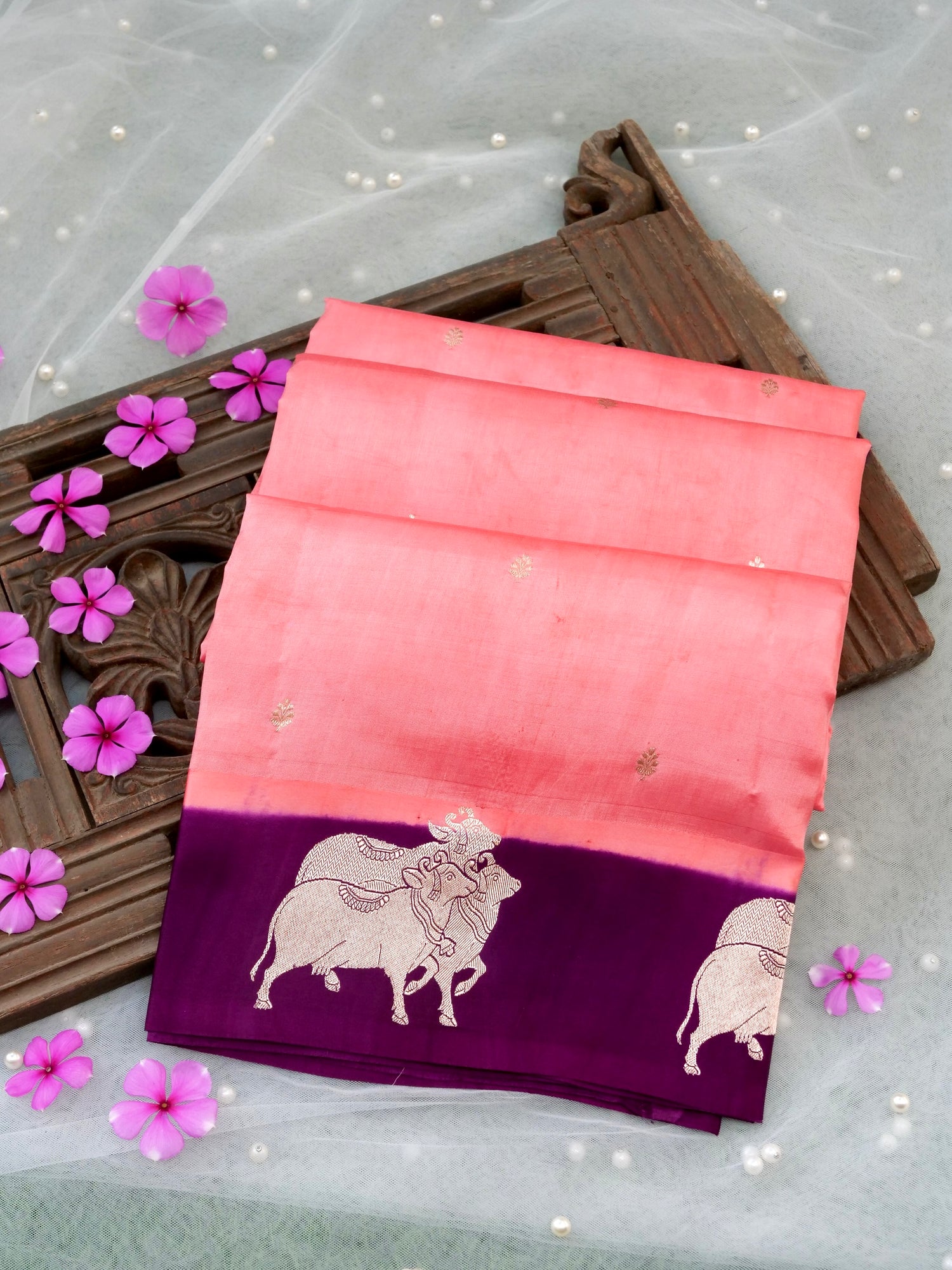 Handloom Banarasi Pure Katan Silk Kadwa Saree in Peach with Nandi Motif - Khinkhwab