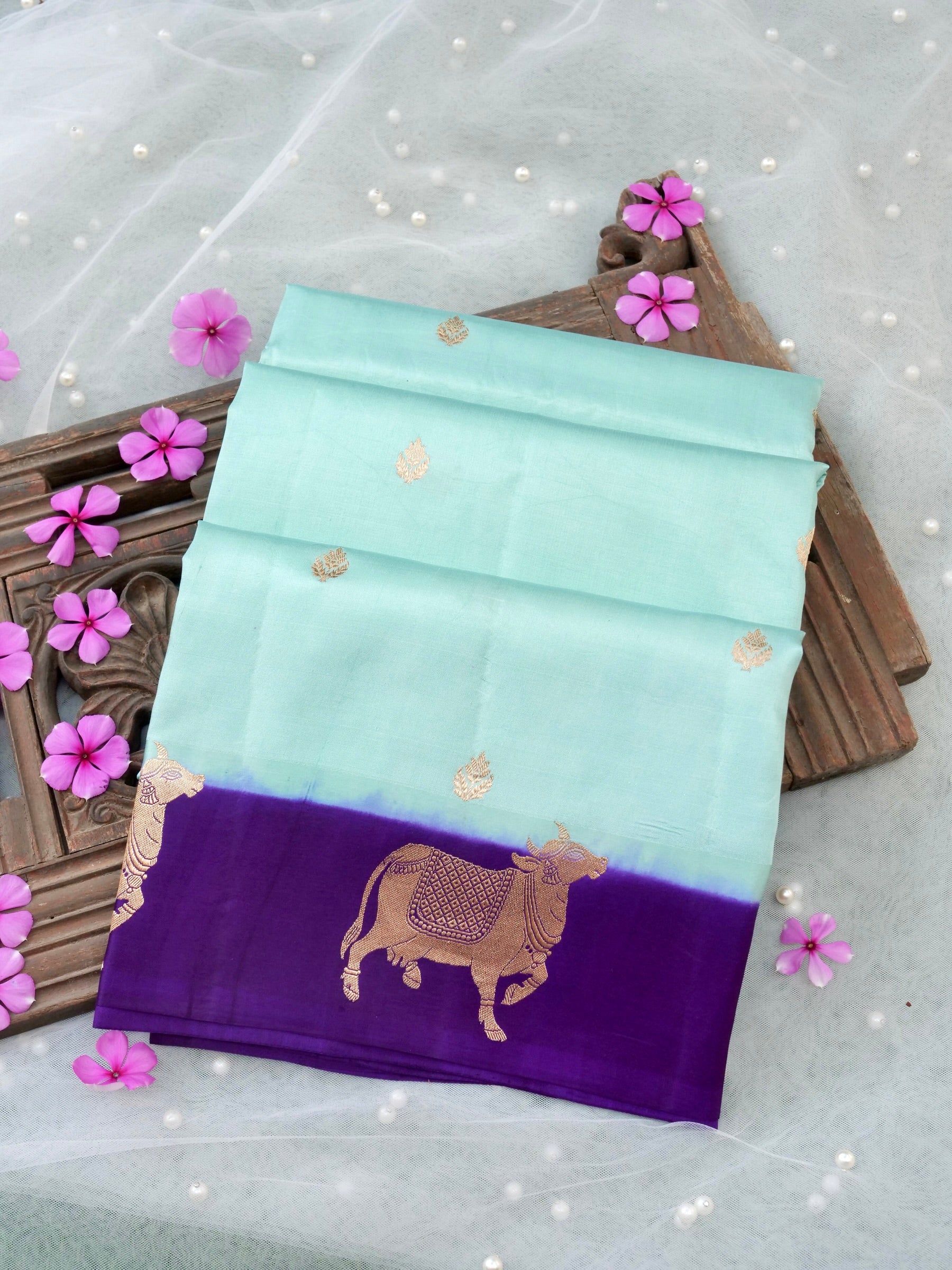 Handloom Banarasi Pure Katan Silk Kadwa Saree in Mint with Standing Nandi Motif - Khinkhwab