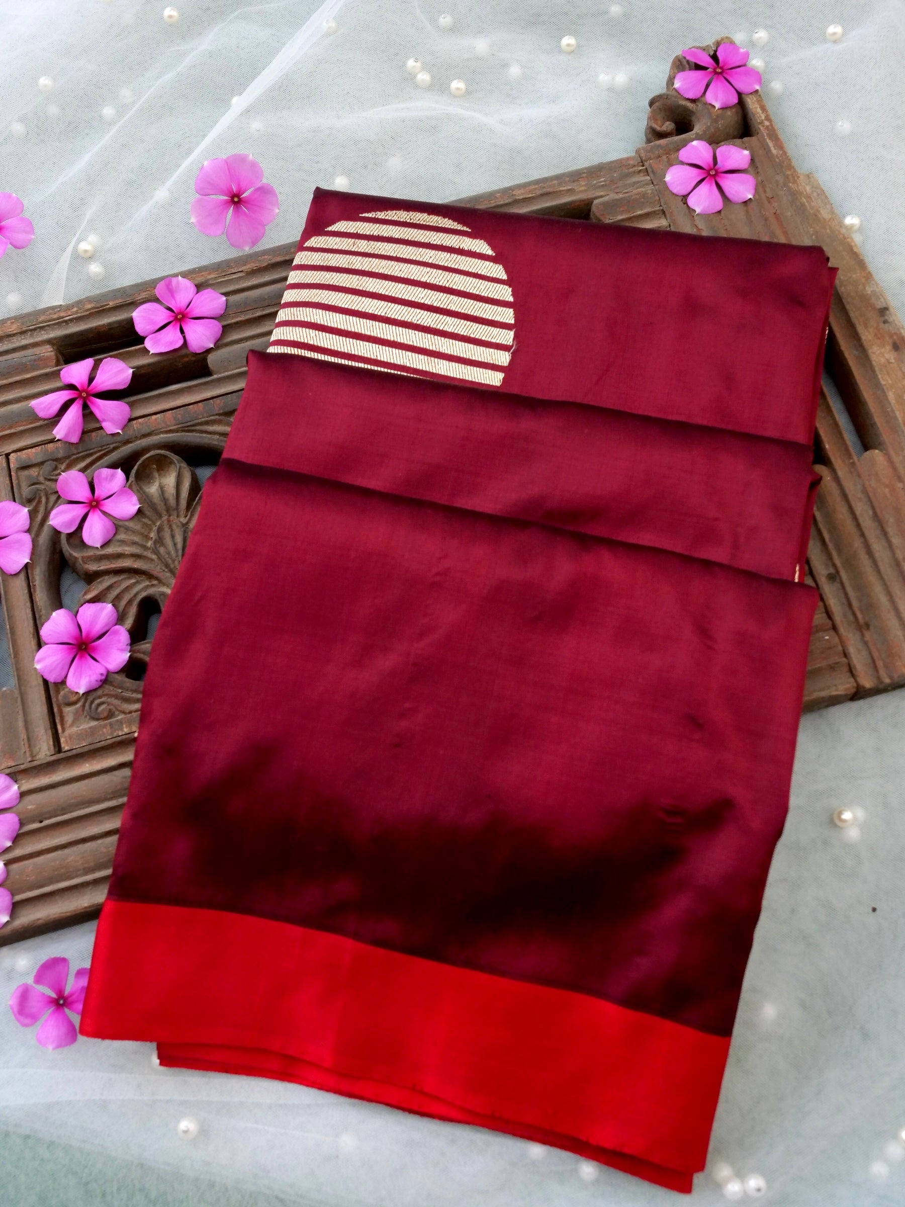 Handloom Banarasi Pure Katan Silk Saree in Maroon with Red Border - Khinkhwab