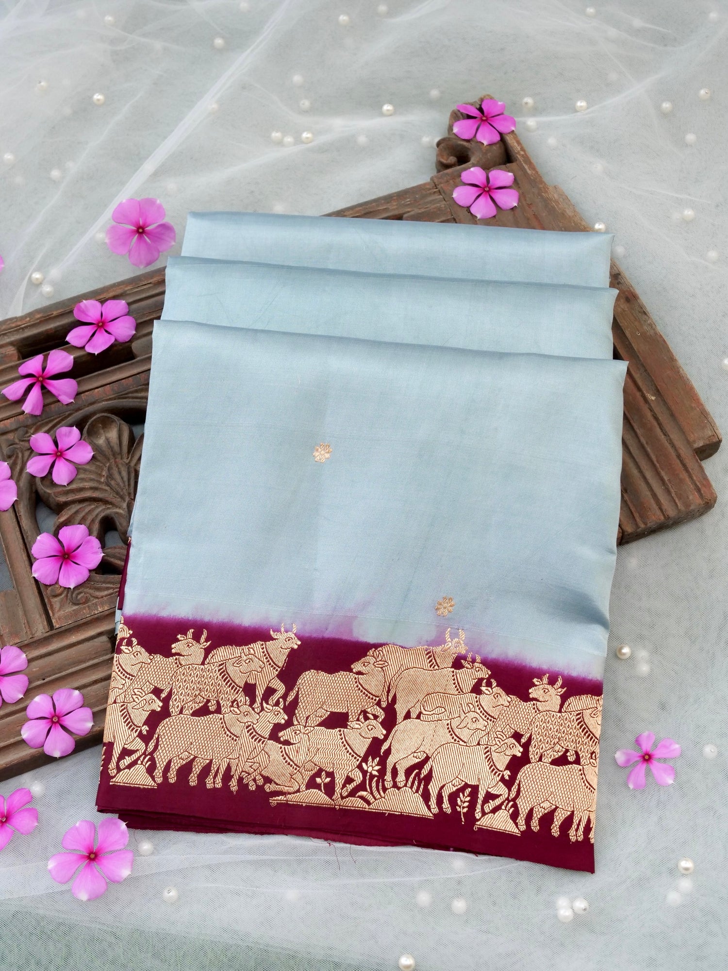 Handloom Banarasi Pure Katan Silk Ice Blue Saree with Nandi - Khinkhwab